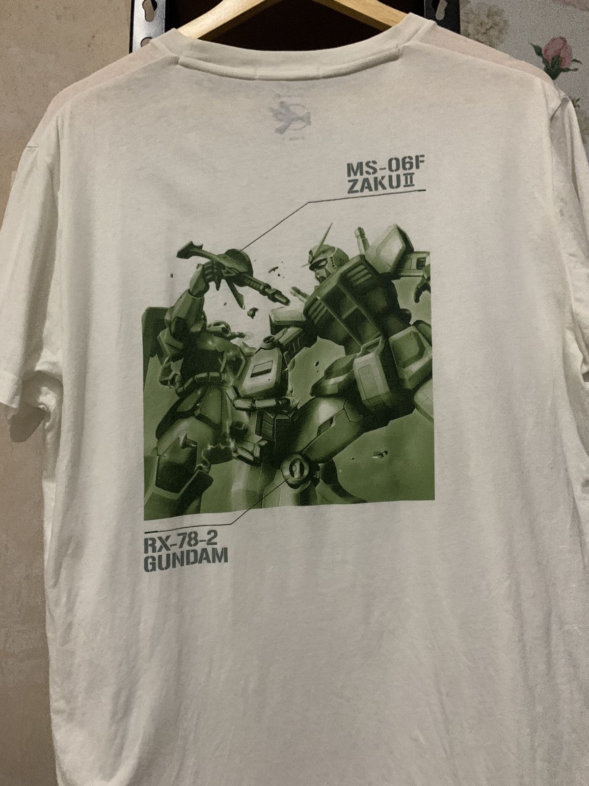 Anime × Japanese Brand × Vintage VINTAGE GUNDAM RX-78-2 & ZAKU II ANIME MANGA SHIRT Size US XL / EU 56 / 4 - 1 Thumbnail