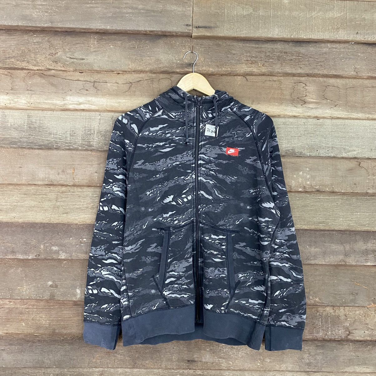 Nike Nike camo sweater Hoodies #3684 Size US L / EU 52-54 / 3 - 3 Thumbnail