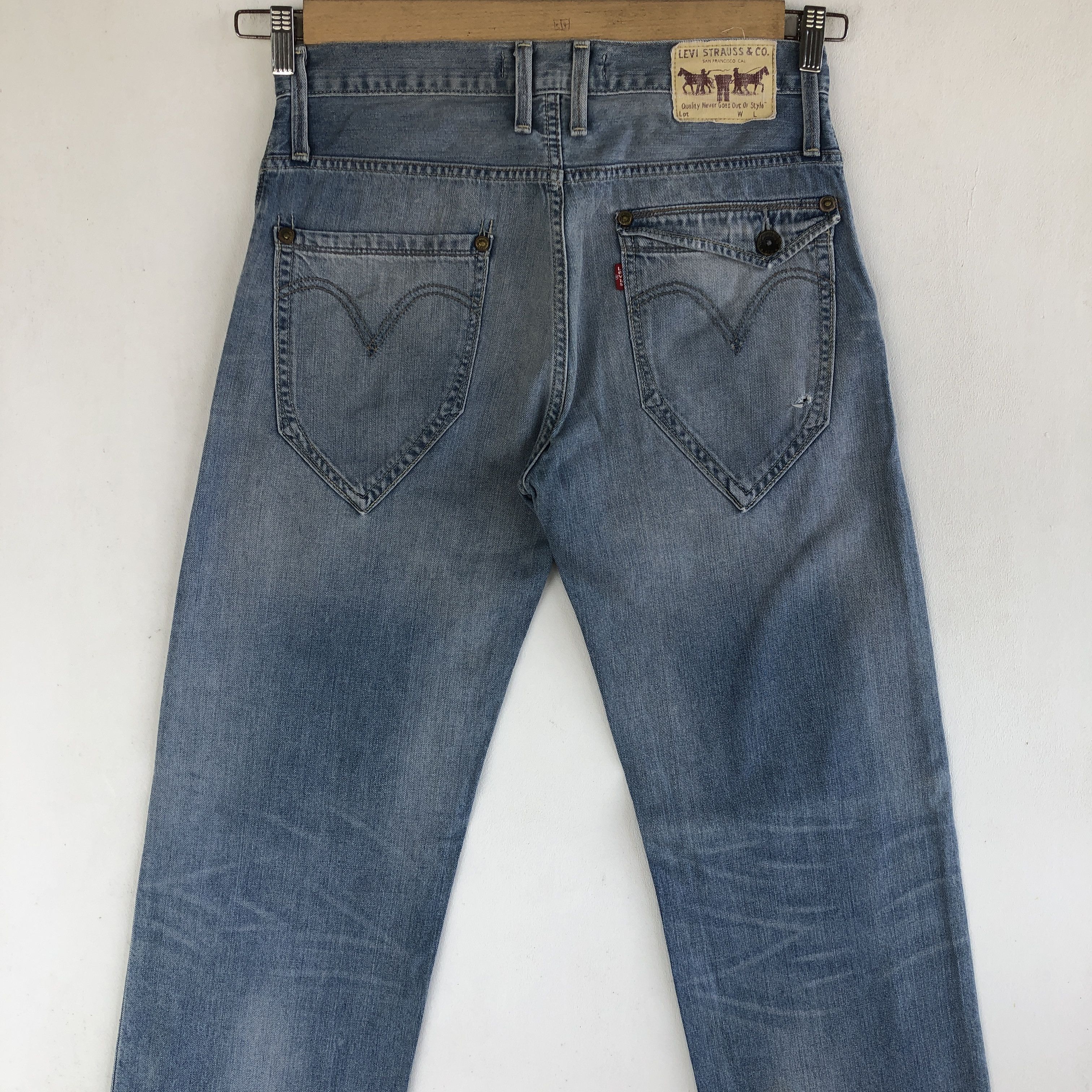 Levi's Vintage Levis Sun Faded Jeans Levi's Light Wash Denim Size 30" / US 8 / IT 44 - 4 Thumbnail