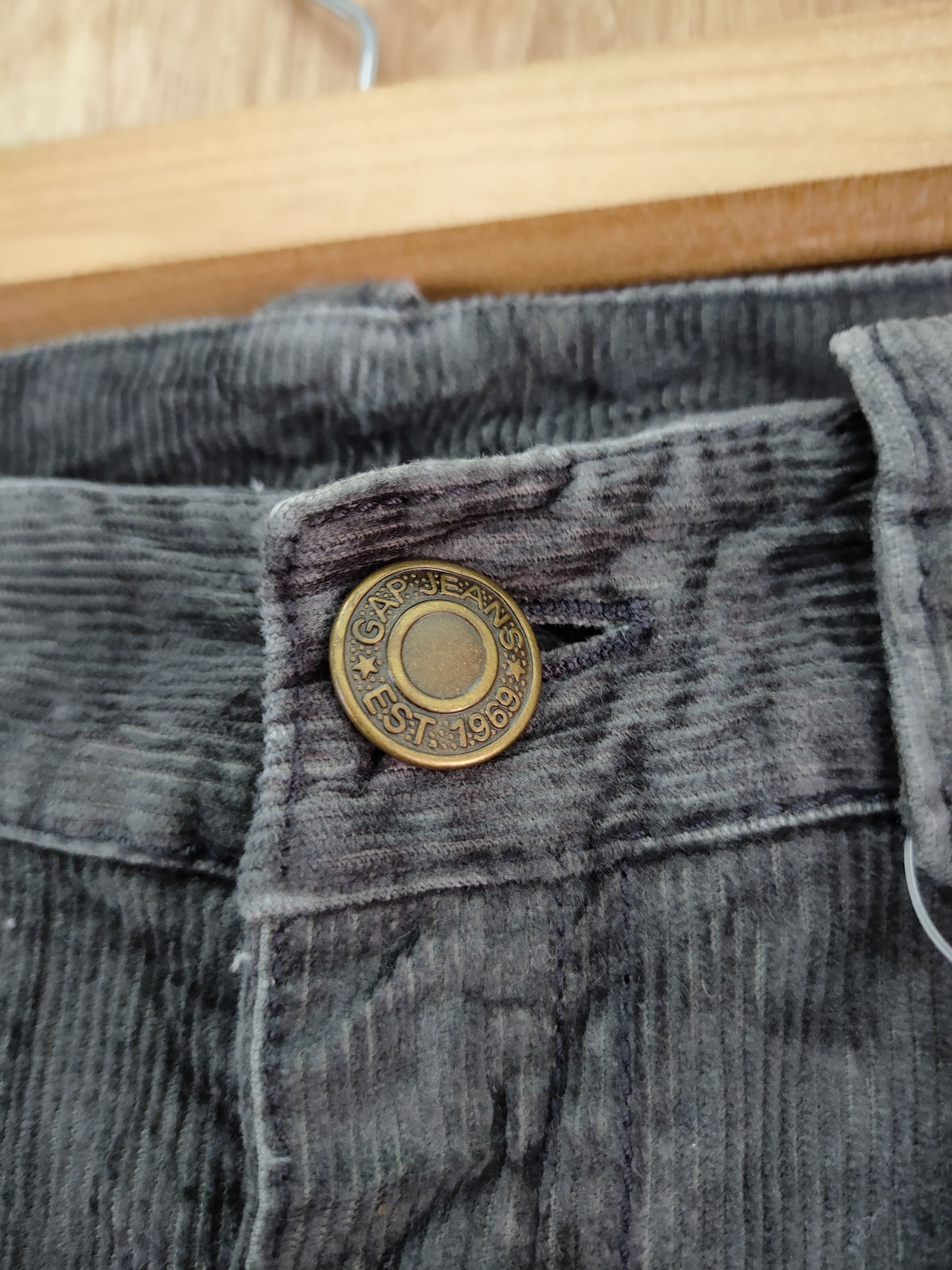 Gap DLL Gap Limited Edition corduroy cargo pants #46-264 Size US 27 - 6 Thumbnail