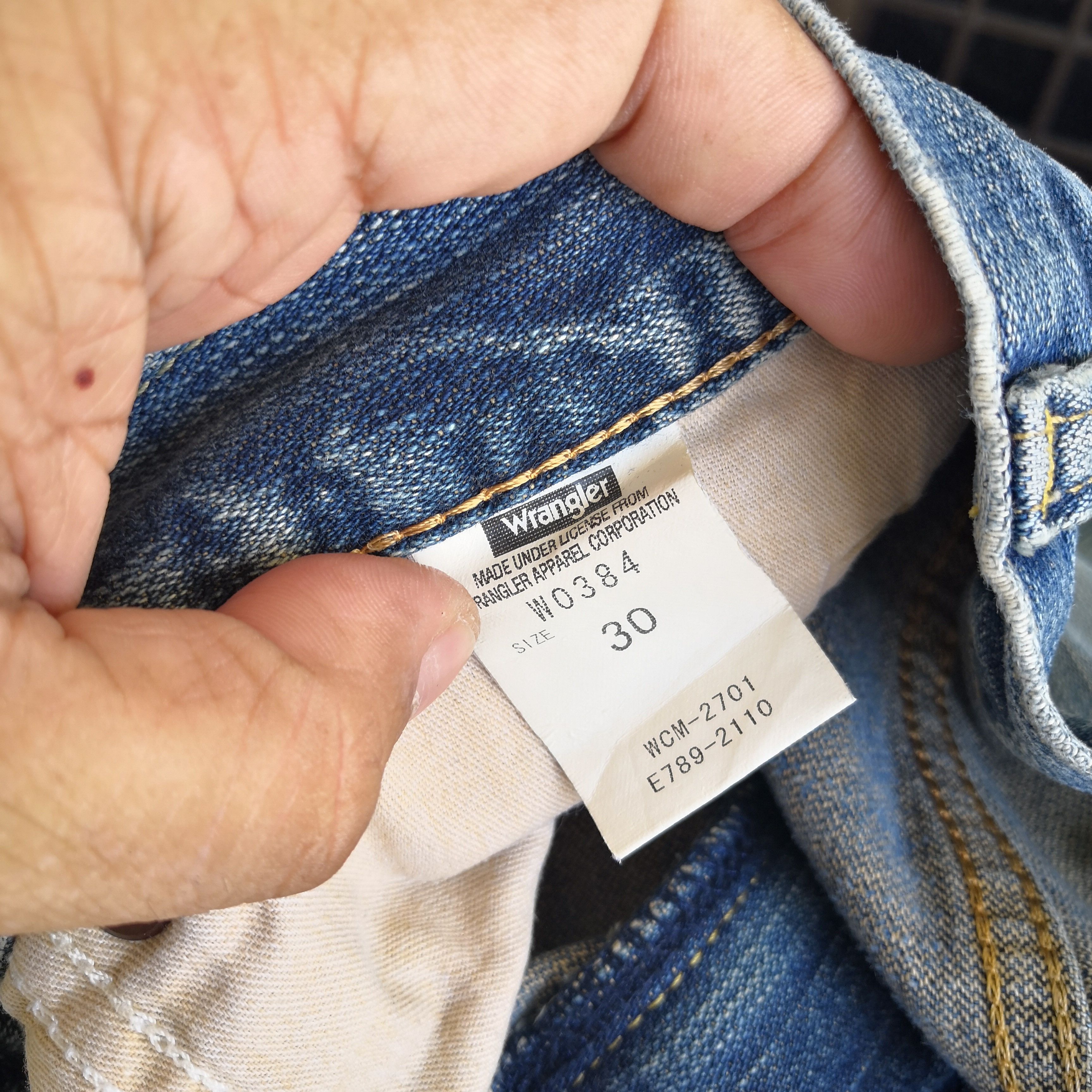 Jean Vintage Wrangler Faded Denim Distressed Wrangler Jeans Size US 30 / EU 46 - 10 Thumbnail