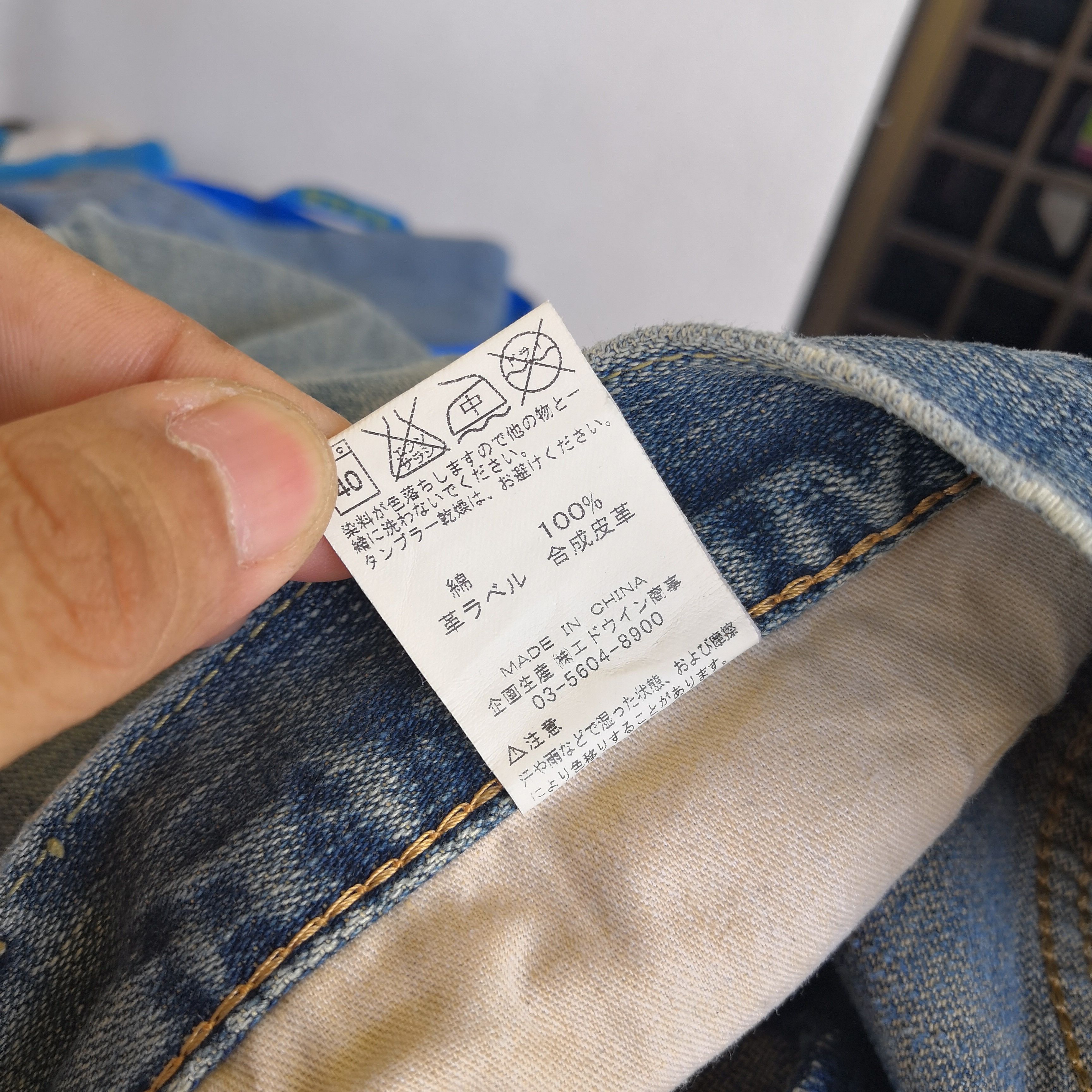 Jean Vintage Wrangler Faded Denim Distressed Wrangler Jeans Size US 30 / EU 46 - 11 Thumbnail