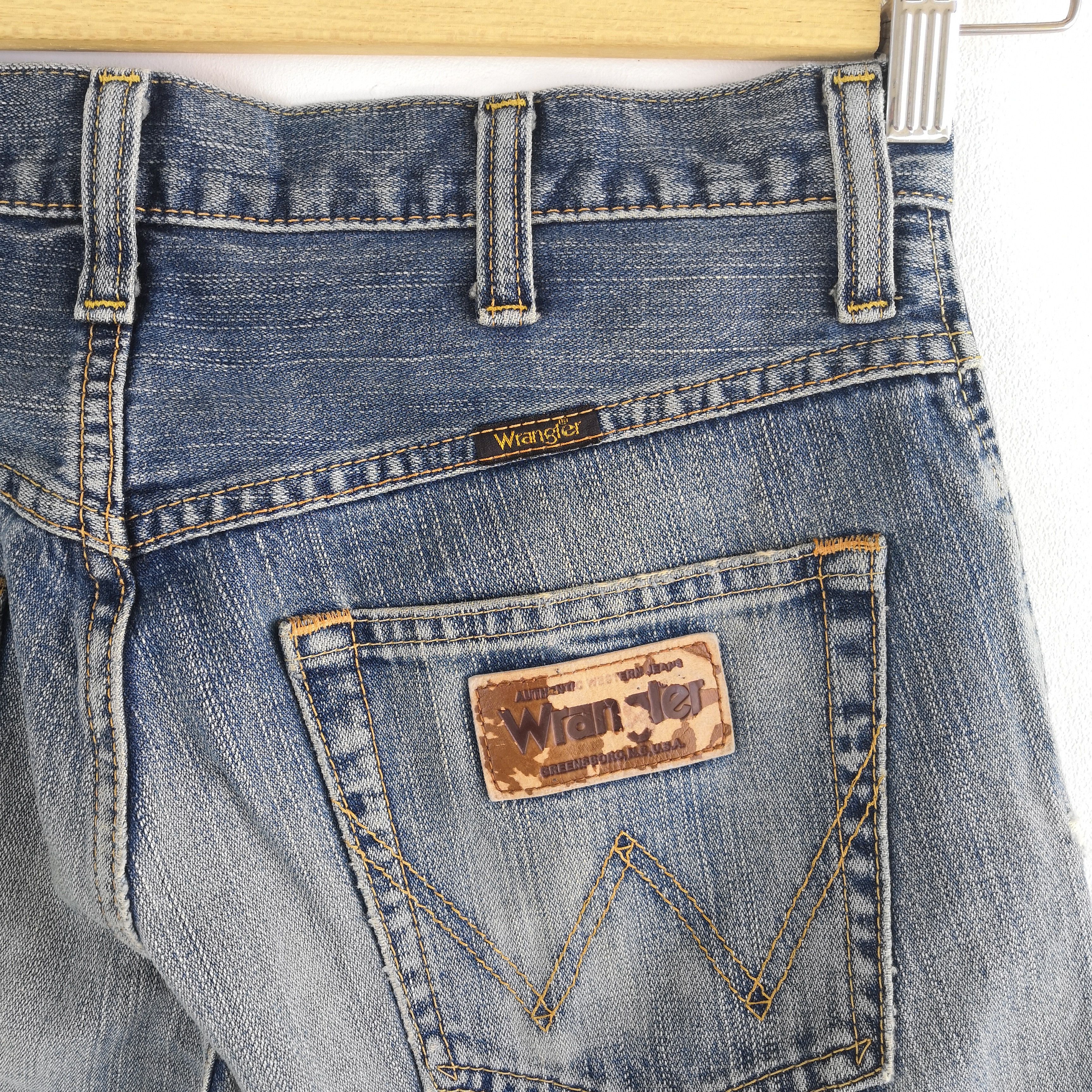 Jean Vintage Wrangler Faded Denim Distressed Wrangler Jeans Size US 30 / EU 46 - 7 Thumbnail