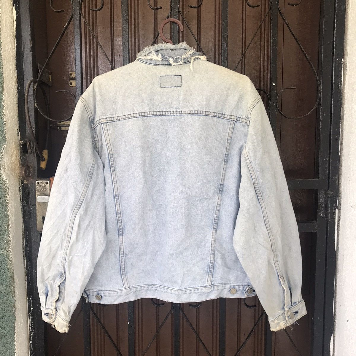 Levi's Vtg Levis Orange Tab Trucker Distress Denim Jacket J02 Size US L / EU 52-54 / 3 - 9 Thumbnail