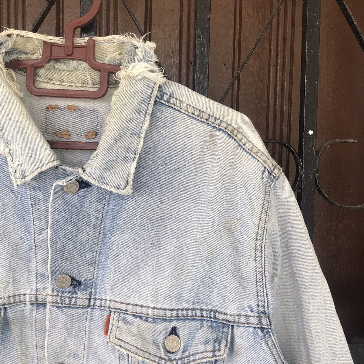 Levi's Vtg Levis Orange Tab Trucker Distress Denim Jacket J02 Size US L / EU 52-54 / 3 - 3 Thumbnail