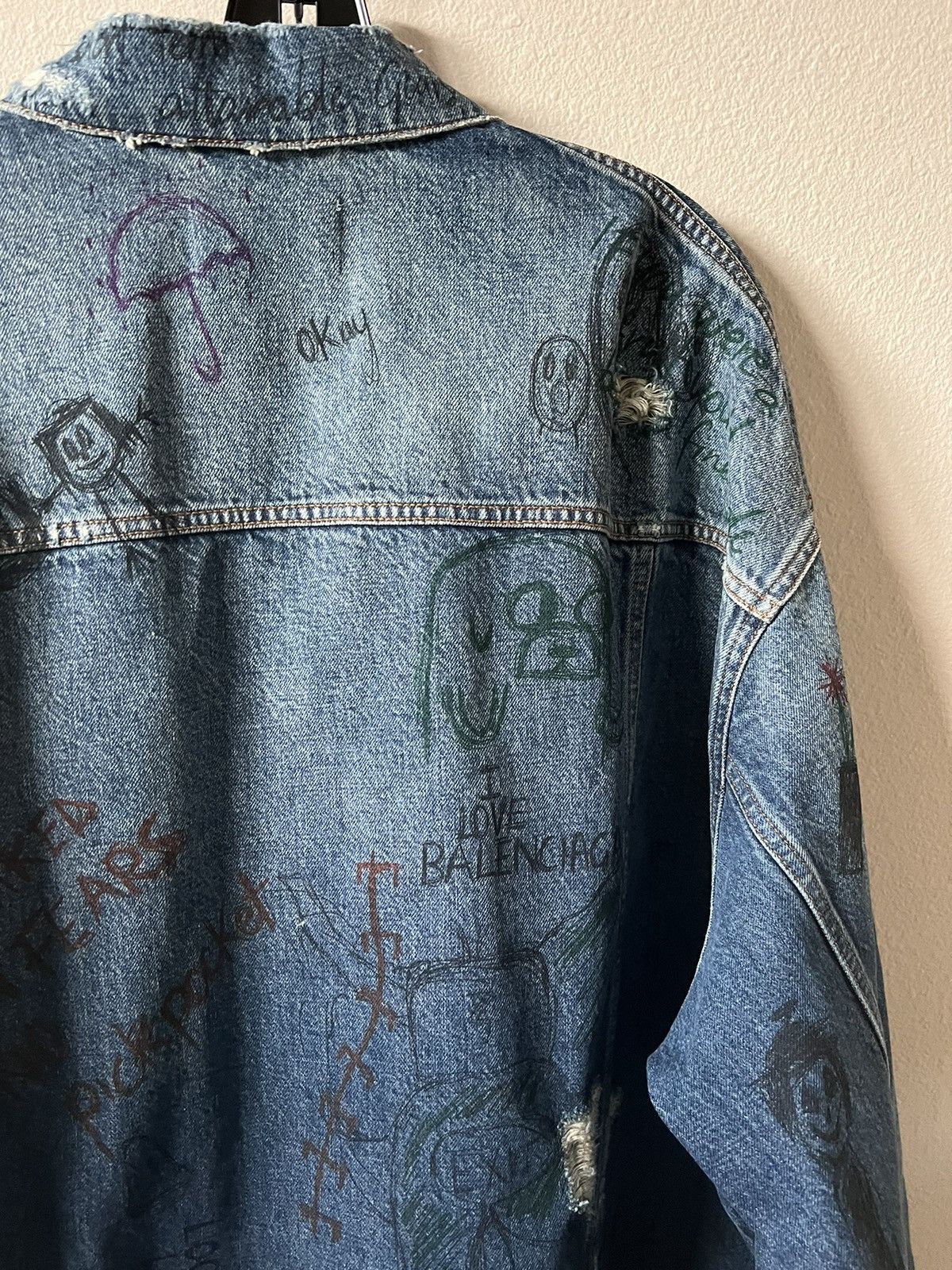 Balenciaga Balenciaga Distressed Scribble Denim Jacket Size US L / EU 52-54 / 3 - 11 Thumbnail