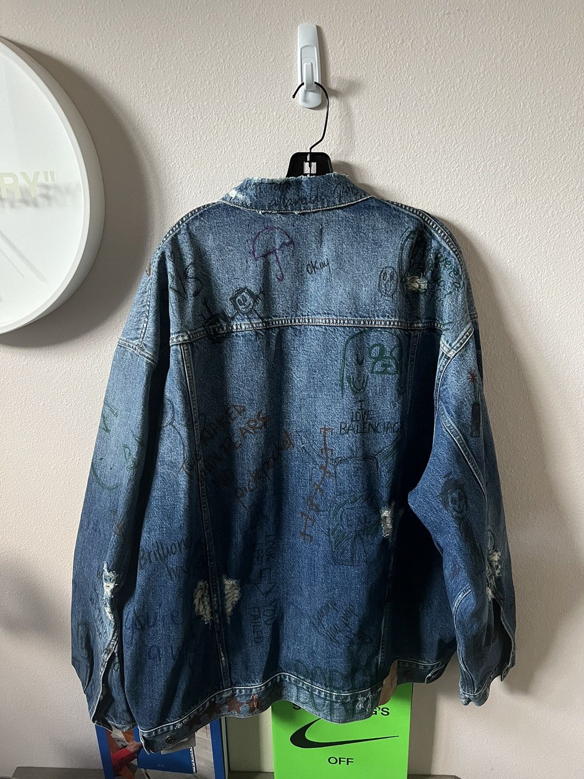 Balenciaga Balenciaga Distressed Scribble Denim Jacket Size US L / EU 52-54 / 3 - 2 Thumbnail