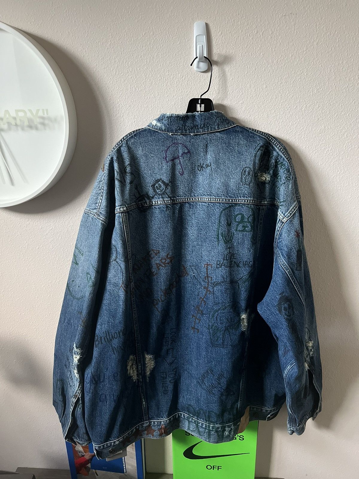 Balenciaga Balenciaga Distressed Scribble Denim Jacket Size US L / EU 52-54 / 3 - 8 Thumbnail
