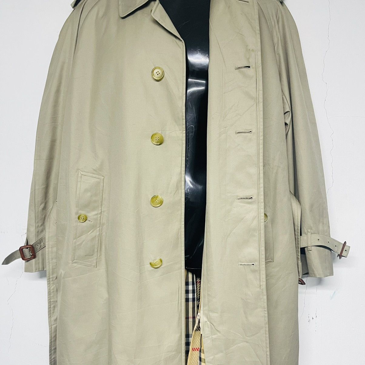 Burberry BURBERRYS NOVA CHECK WINTER TRENCH COAT Size US M / EU 48-50 / 2 - 7 Thumbnail