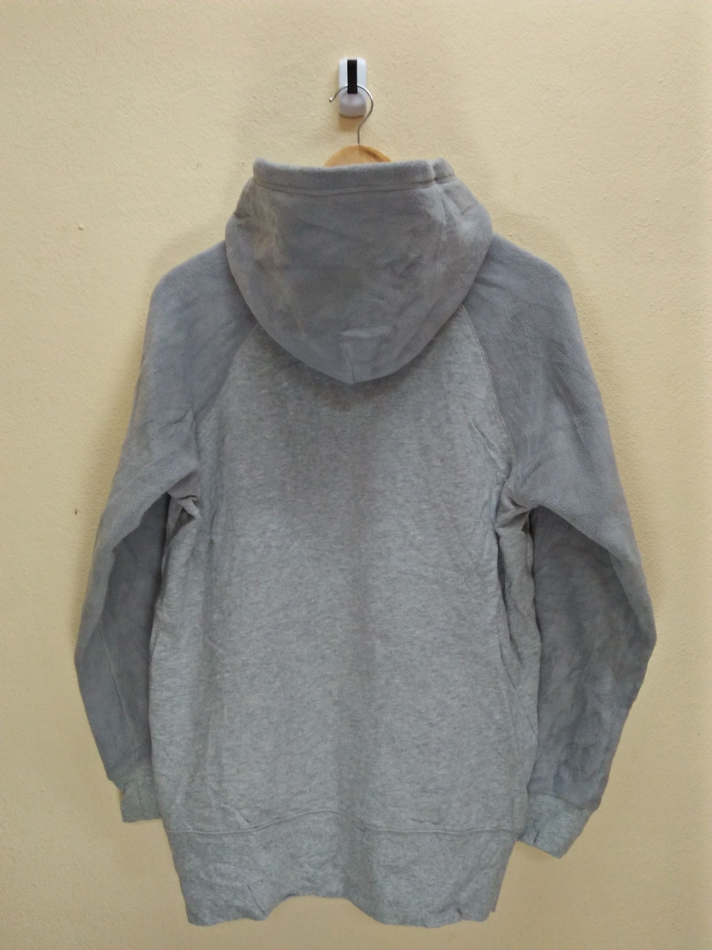 Designer × Uniqlo LISA LARSON X UT UNIQLO Lila Zoo Cat Hoodie Size US M / EU 48-50 / 2 - 4 Thumbnail