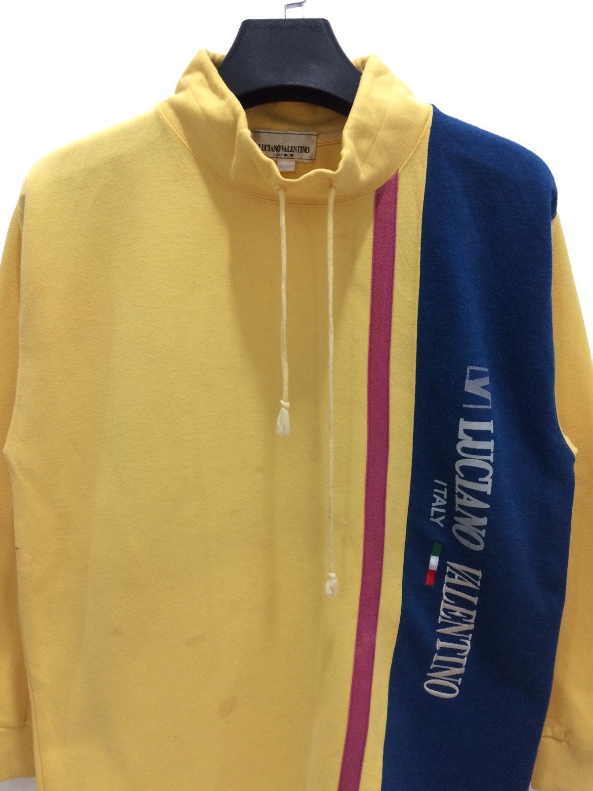 Vintage Vintage Luciano Valentino Spell Out Sweatshirt Size US M / EU 48-50 / 2 - 2 Thumbnail