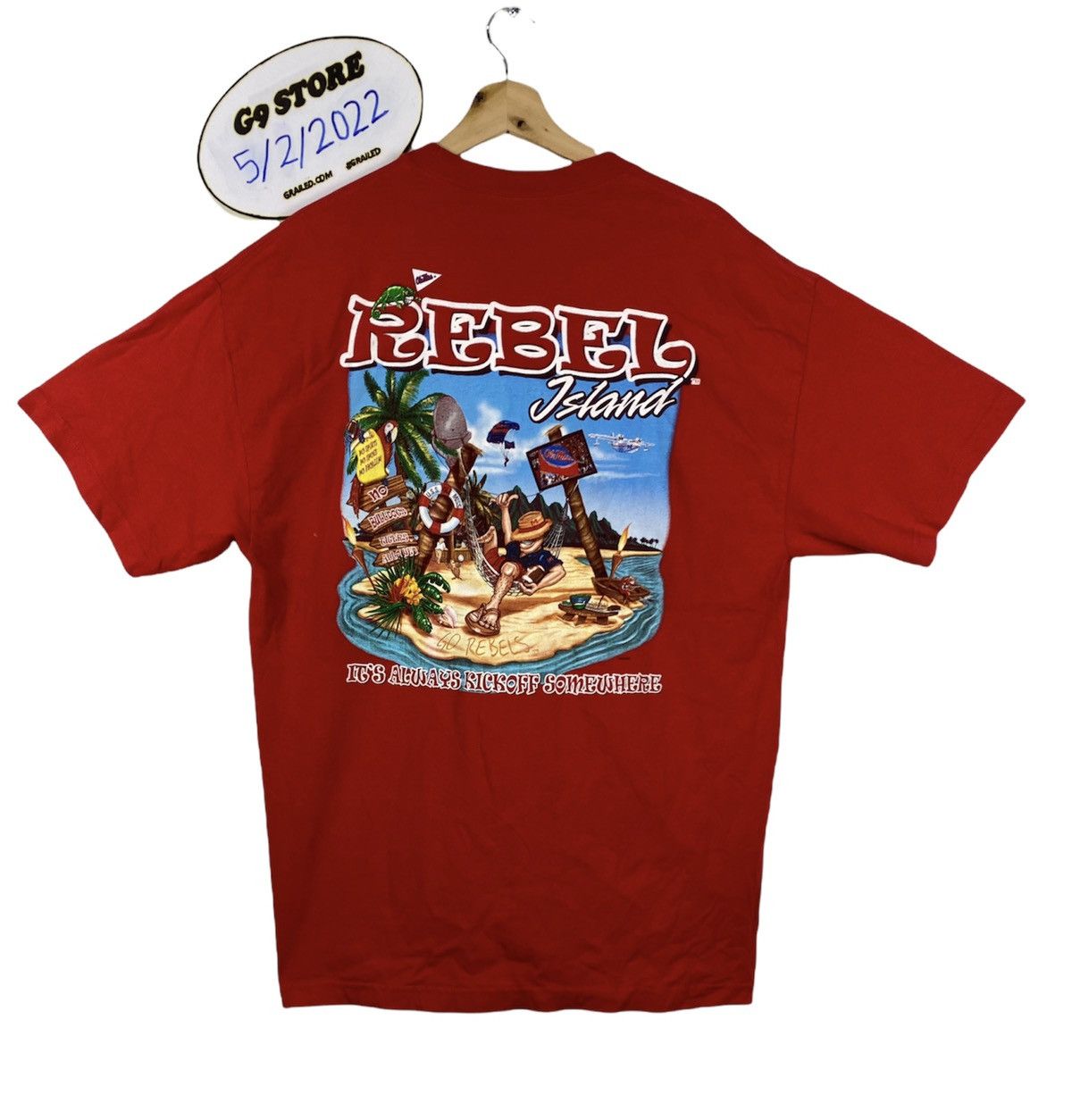 STEAL 🔥 Vintage Y2K Rebel Island Tshirt Tee