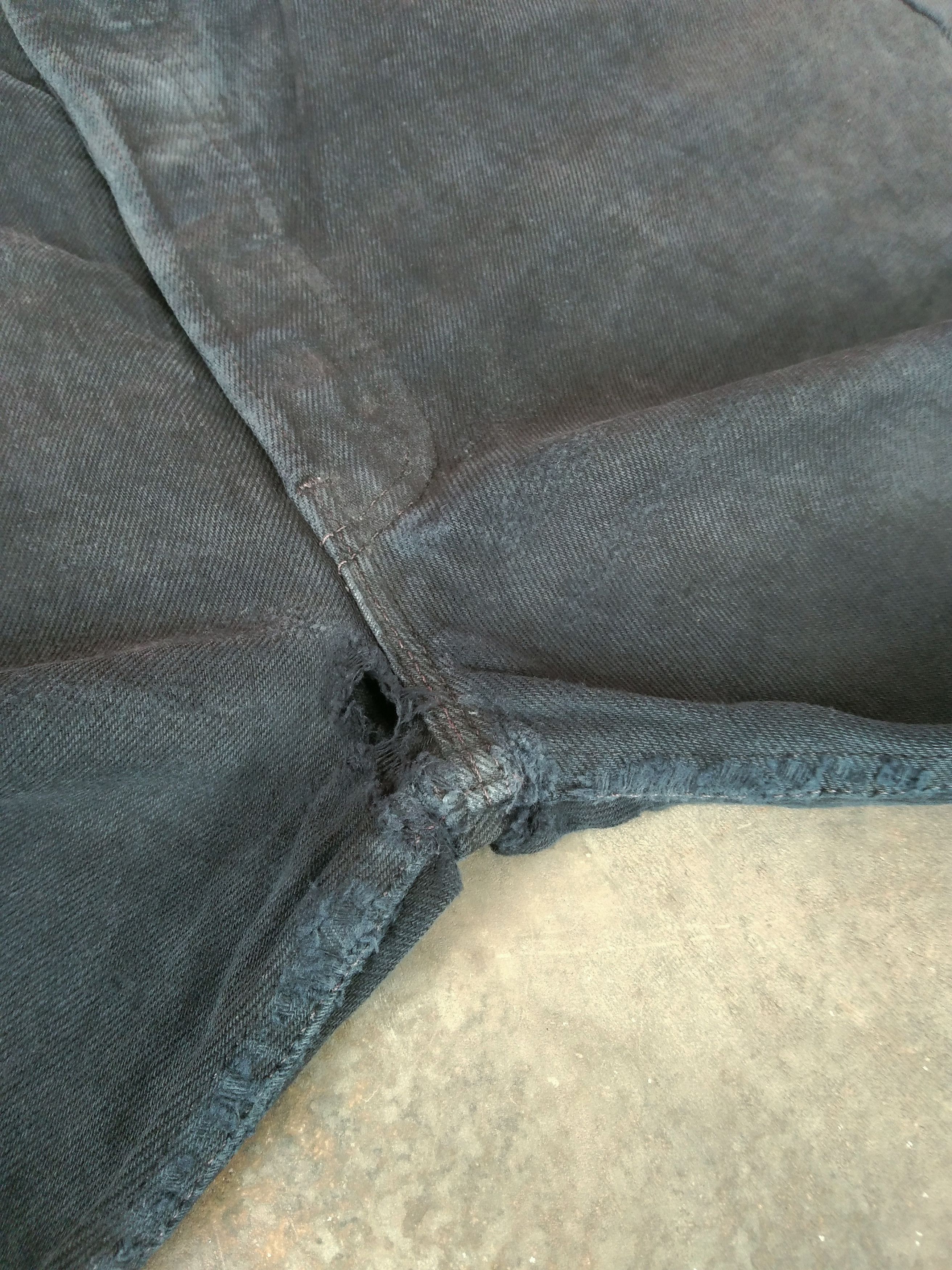 Levi's 90s Vintage Levi's 501 Black Made In USA Distressed Jeans Size US 33 - 7 Thumbnail