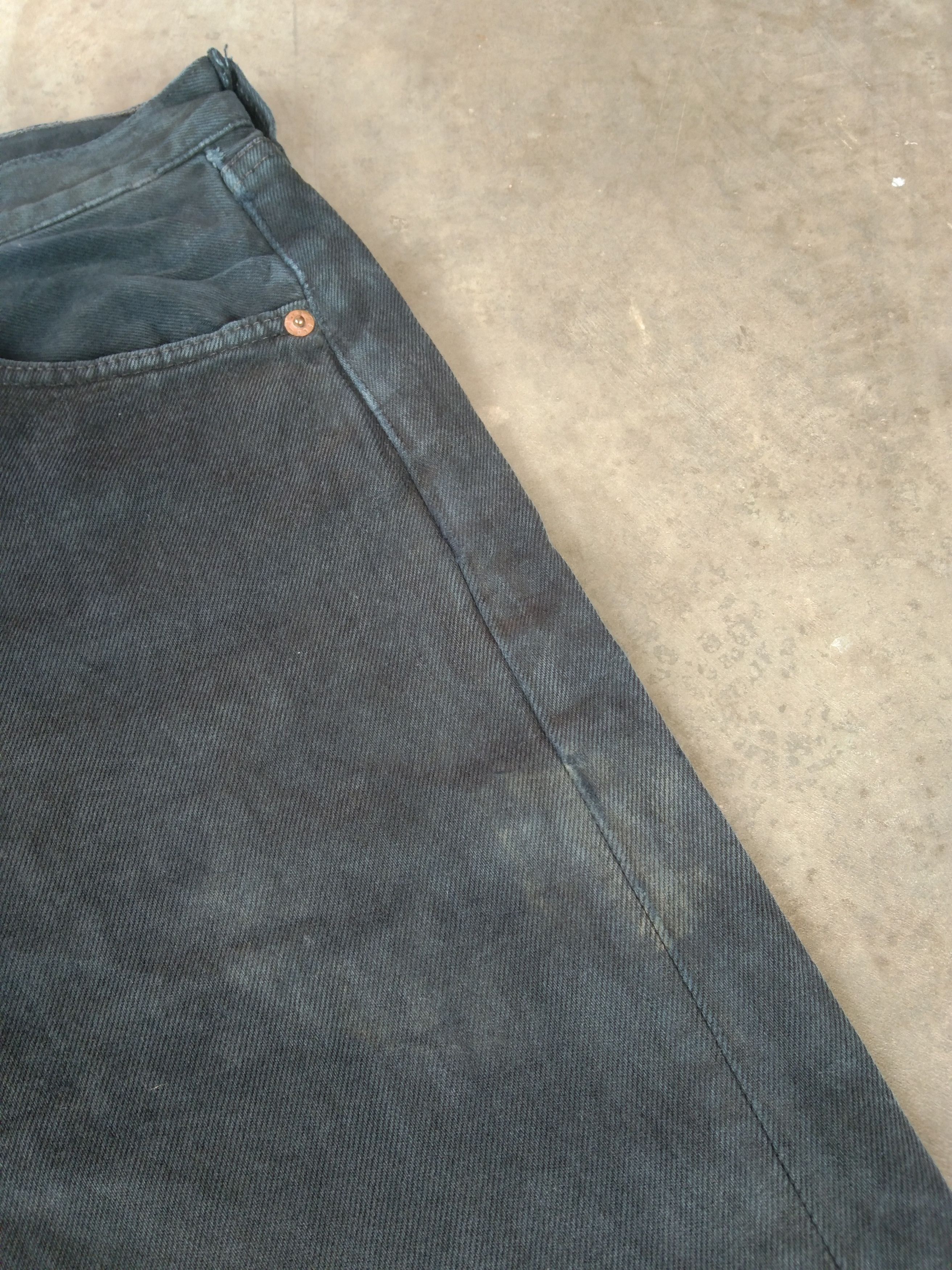 Levi's 90s Vintage Levi's 501 Black Made In USA Distressed Jeans Size US 33 - 9 Thumbnail