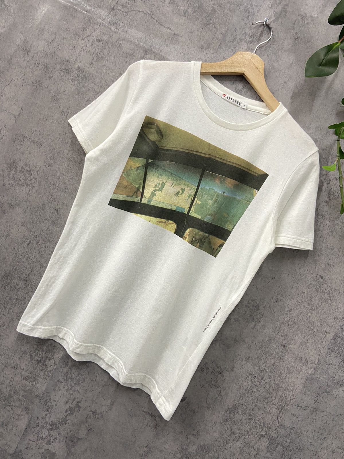 Japanese Brand × Uniqlo Alex Majoli Magnum Art Photography Uniqlo Photo Tshirt Size US S / EU 44-46 / 1 - 2 Thumbnail