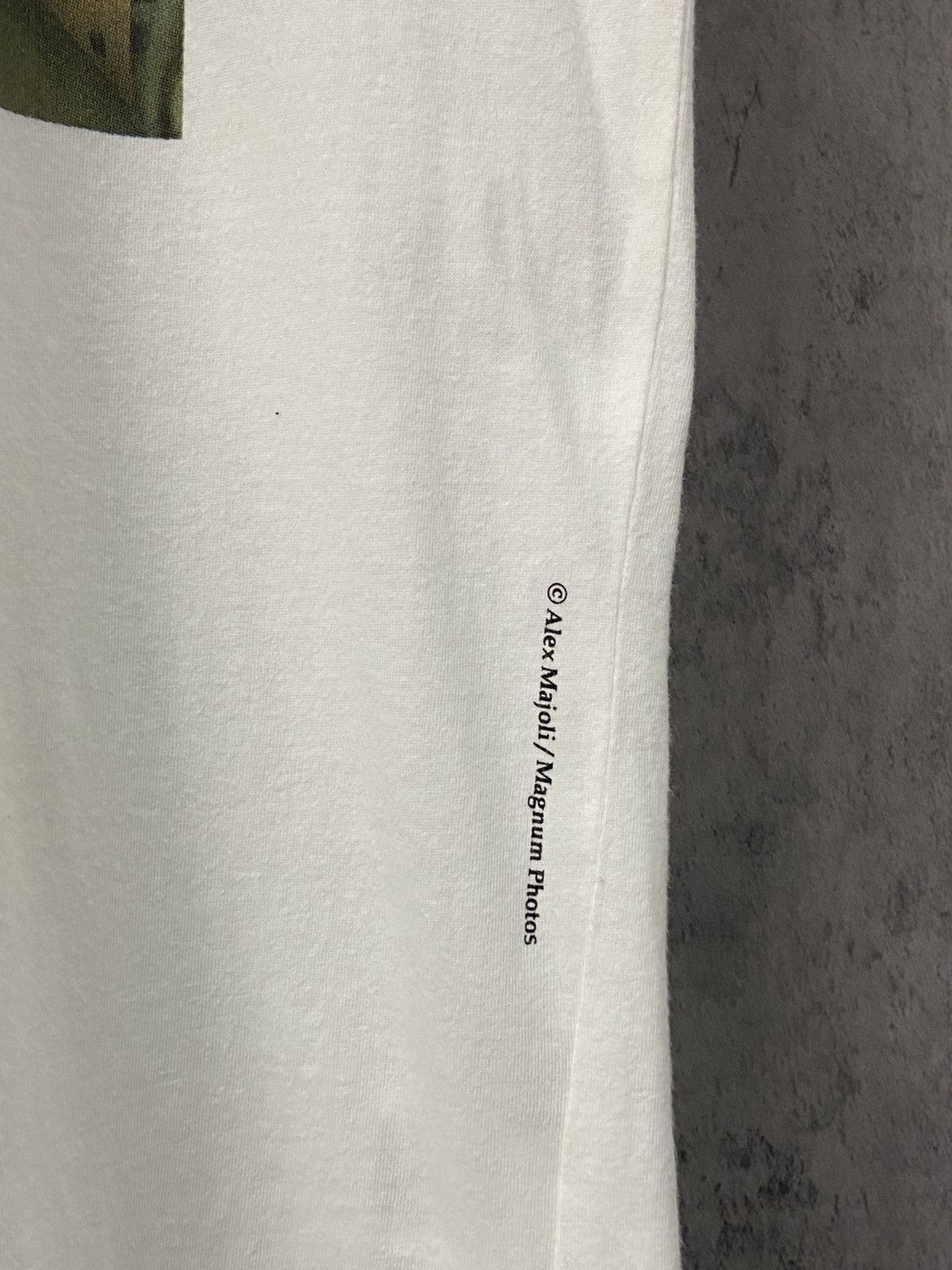 Japanese Brand × Uniqlo Alex Majoli Magnum Art Photography Uniqlo Photo Tshirt Size US S / EU 44-46 / 1 - 5 Thumbnail