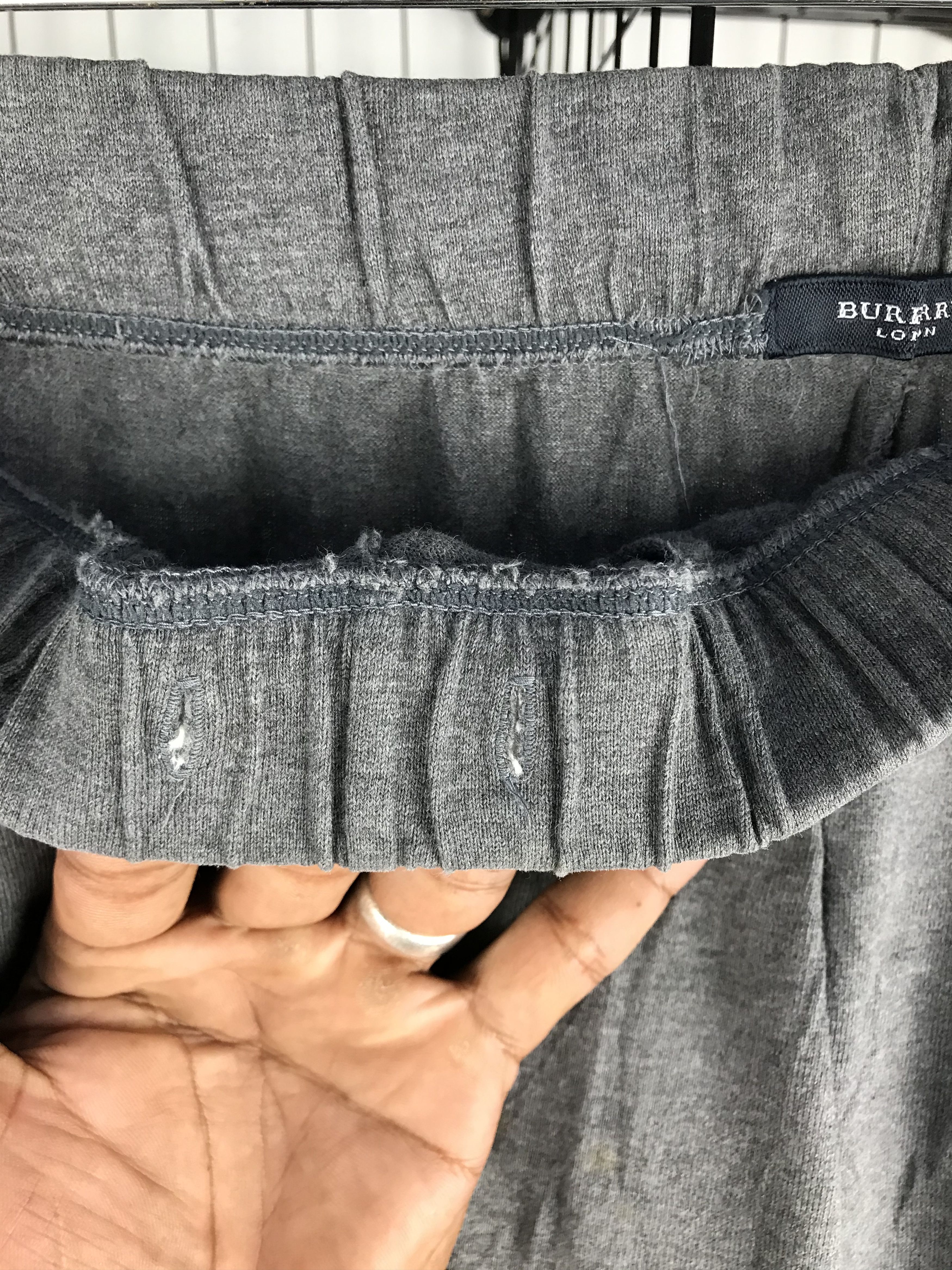 Burberry Burberry Cool Sweatpants Size US 26 / EU 42 - 10 Thumbnail
