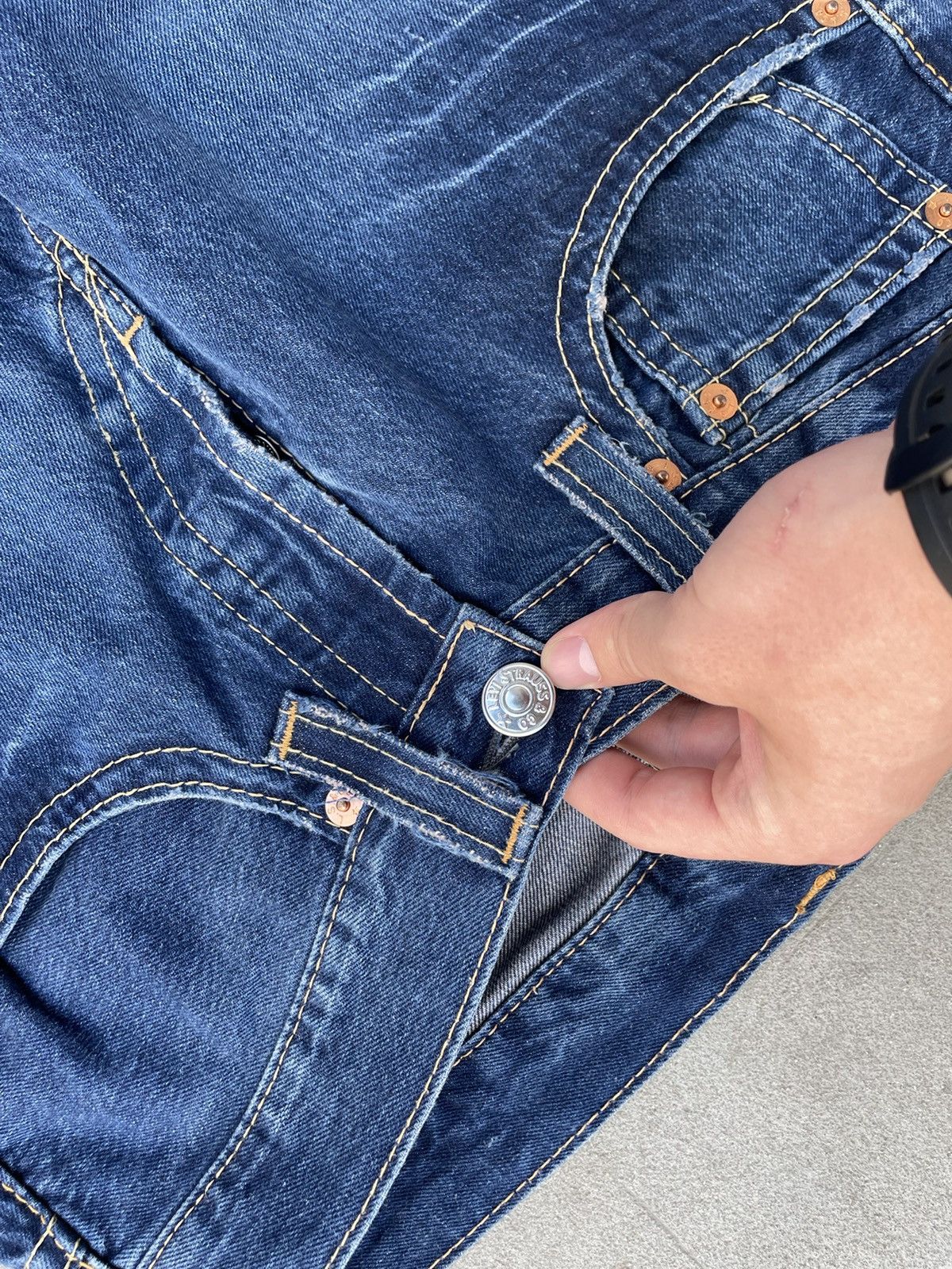 Levi's Vintage Clothing Vintage Levi’s Jeans Flared Denim Kurt Style Size US 34 / EU 50 - 13 Thumbnail