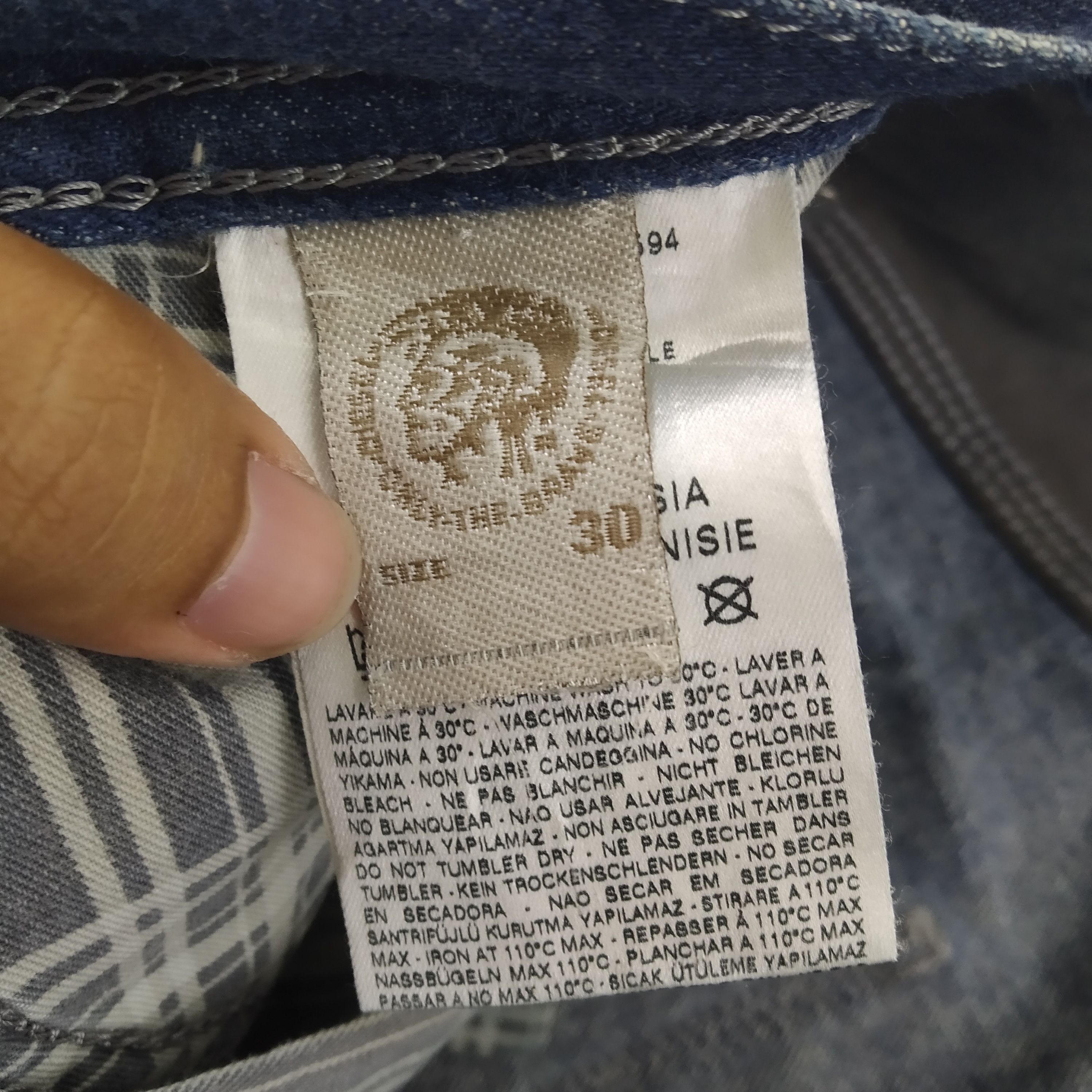 Diesel Distressed Diesel Denim Jeans Boro Sashiko Pattern Jeans Size US 34 / EU 50 - 13 Thumbnail