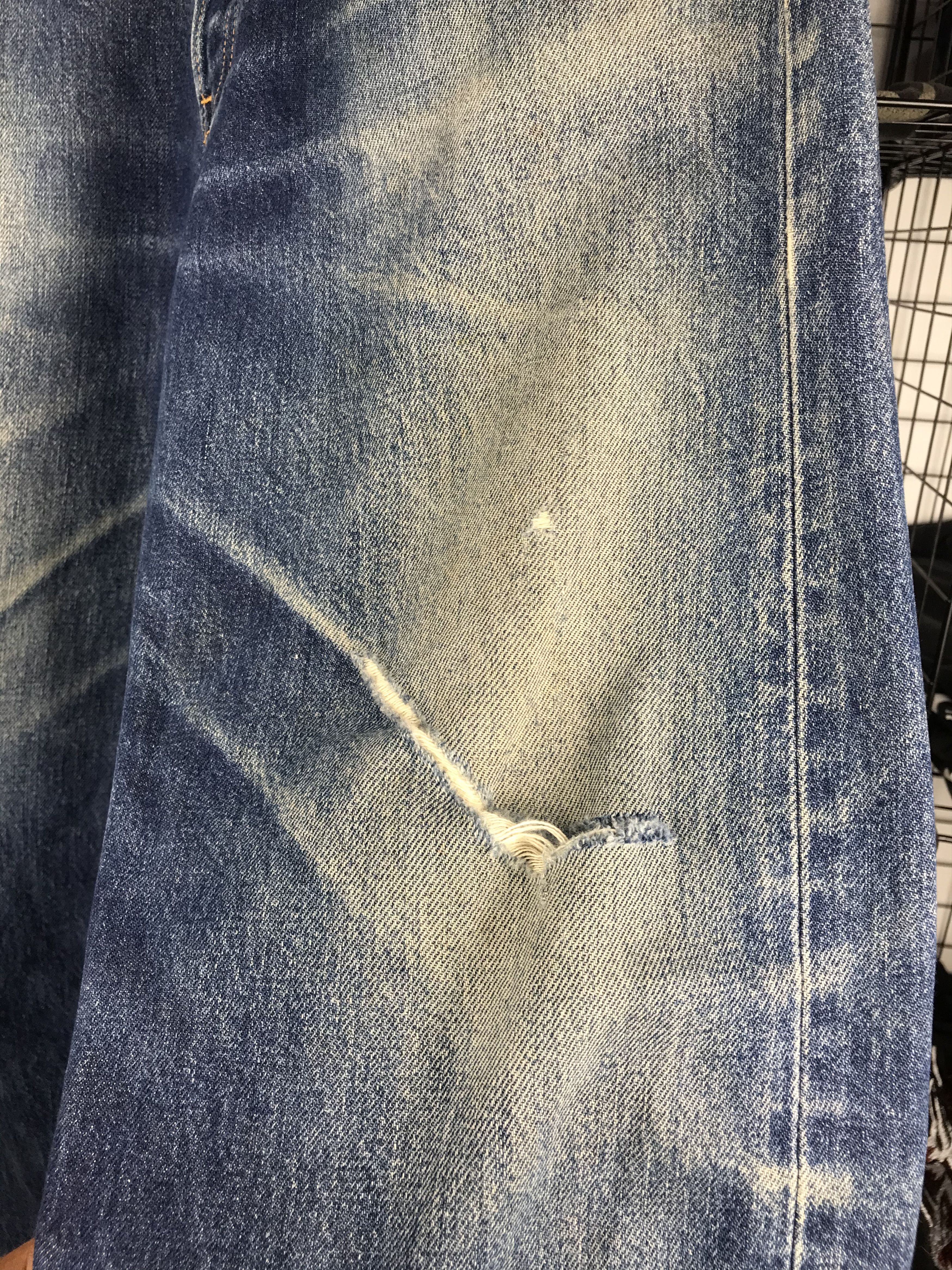 Levi's × Levi's Vintage Clothing Vintage Distressed Levi's 501 Button 553 Size US 31 - 2 Thumbnail