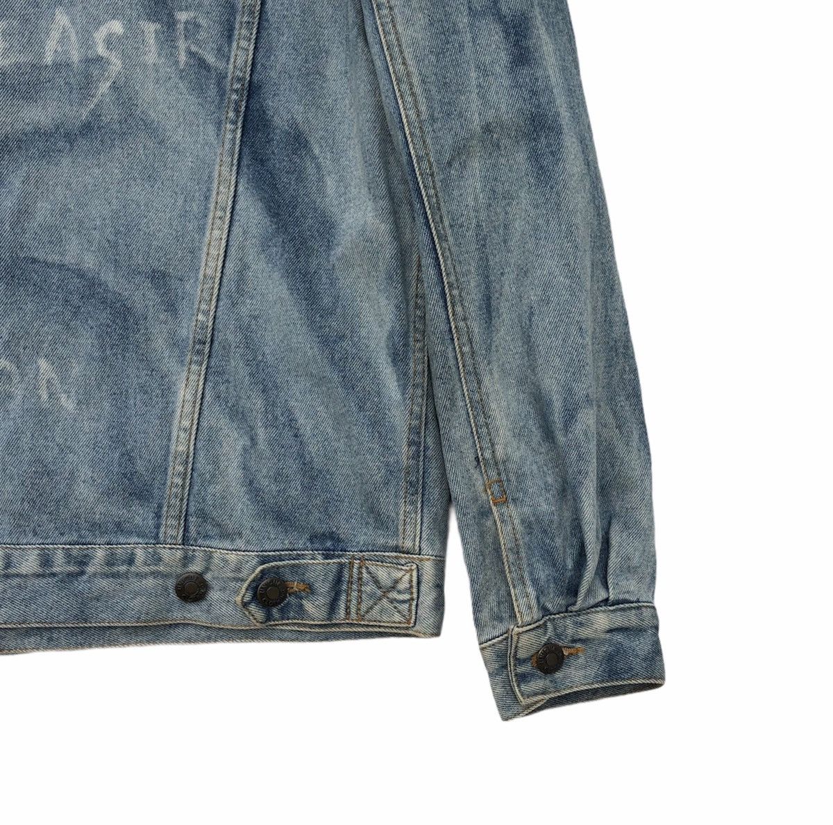 Japanese Brand Iconic Uniqlo Stencil Naui Diver Acid Wash Trucker Jacket Size US XL / EU 56 / 4 - 9 Thumbnail