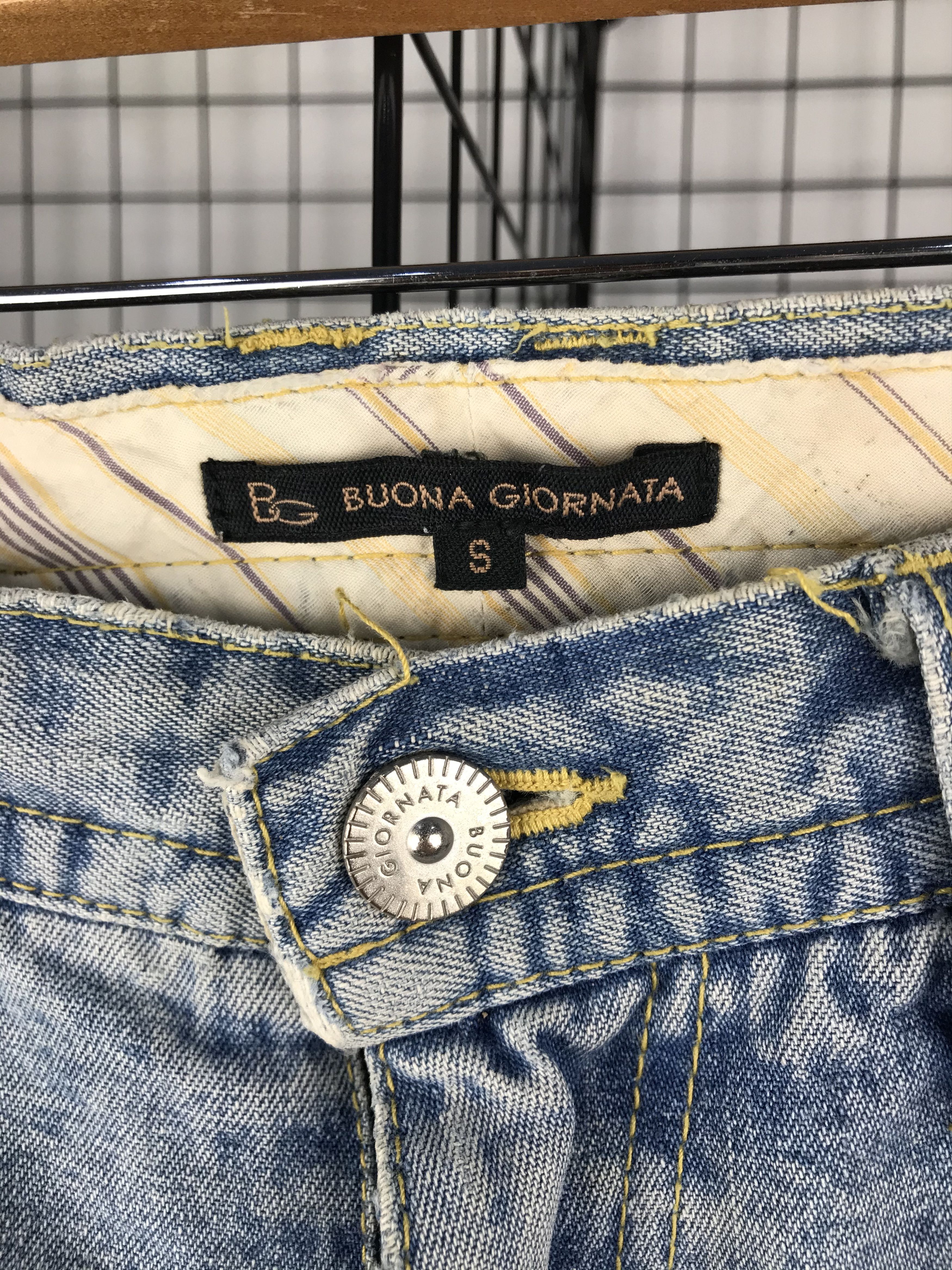 Japanese Brand × Vintage Vintage Buona Giornata Distressed Nice Design Size US 32 / EU 48 - 4 Thumbnail