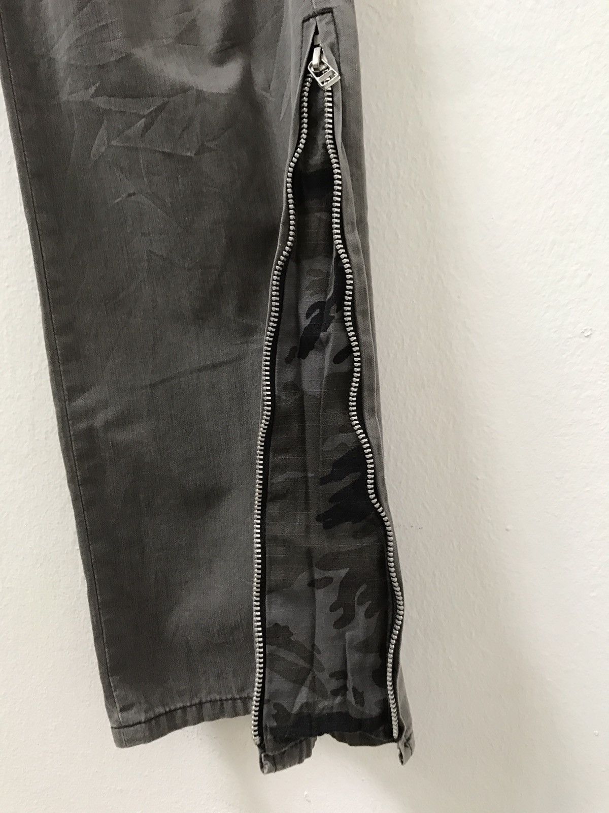 Japanese Brand Japan Made Zipper Hem Multi Pocket Cargo Trouser Pant Size US 31 - 9 Thumbnail