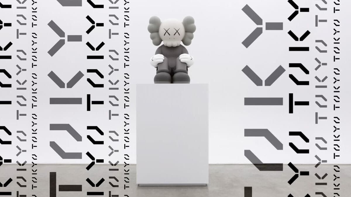 Kaws × Uniqlo KAWS x Uniqlo Tokyo First Tee SS21 - "Seperated" Size US XL / EU 56 / 4 - 11 Thumbnail