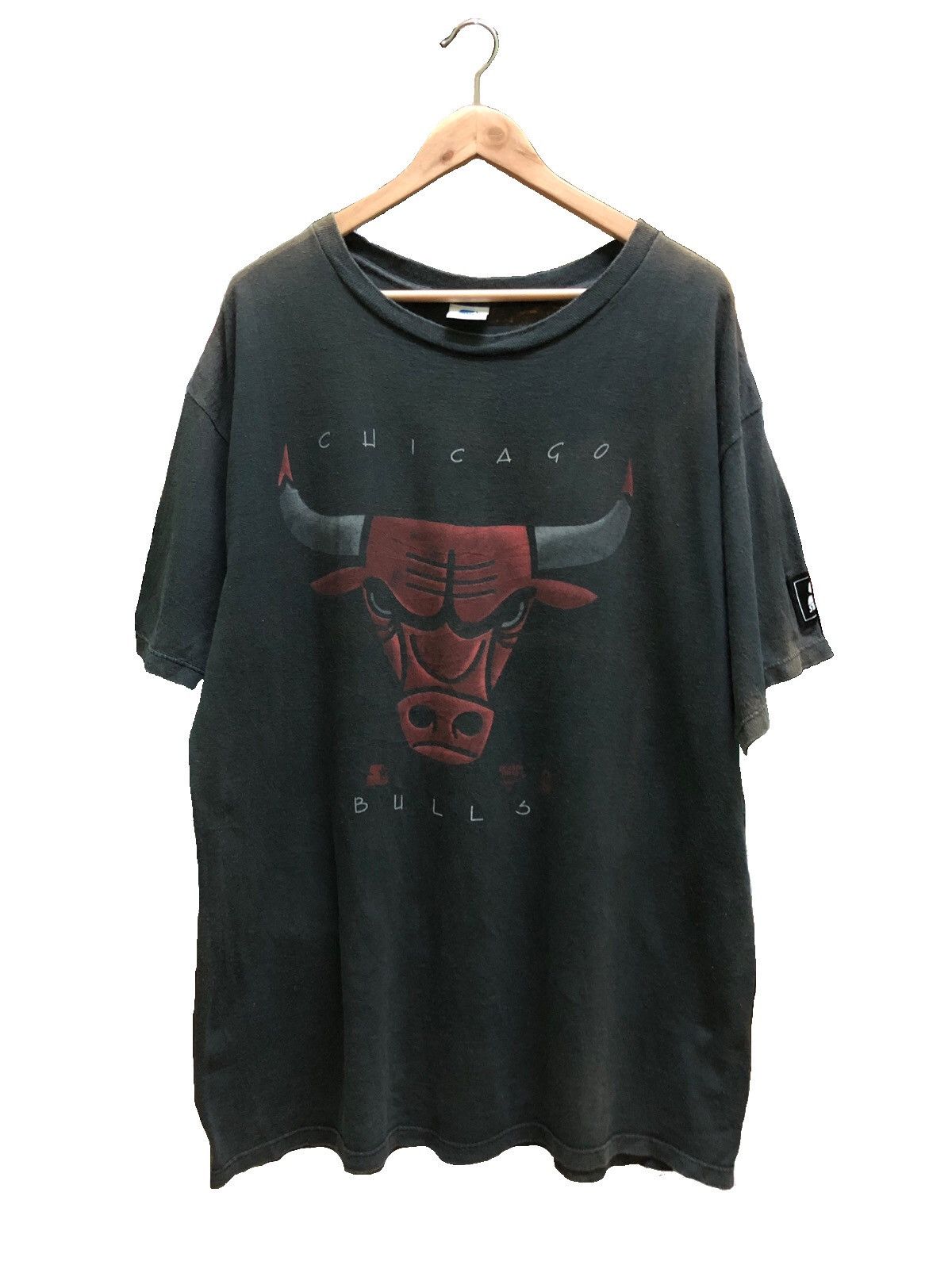 NBA Vintage 90s Chicago Bulls Starter Tshirts Size US L / EU 52-54 / 3 - 1 Thumbnail