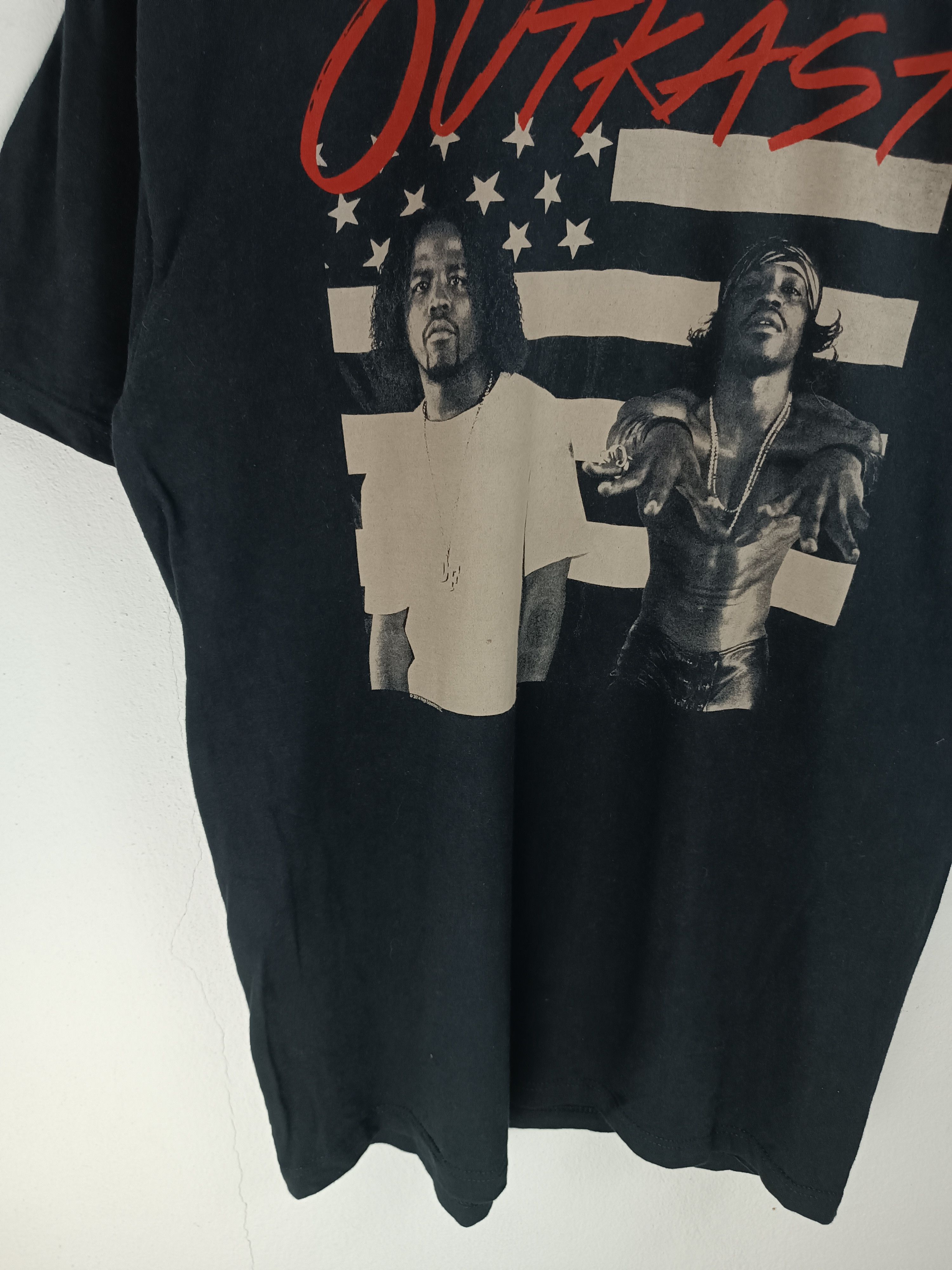 Rap Tees VINTAGE '14 OUTKAST 'HIGH SCHOOLERS' TEE (lil wayne jay-z) Size US L / EU 52-54 / 3 - 7 Thumbnail