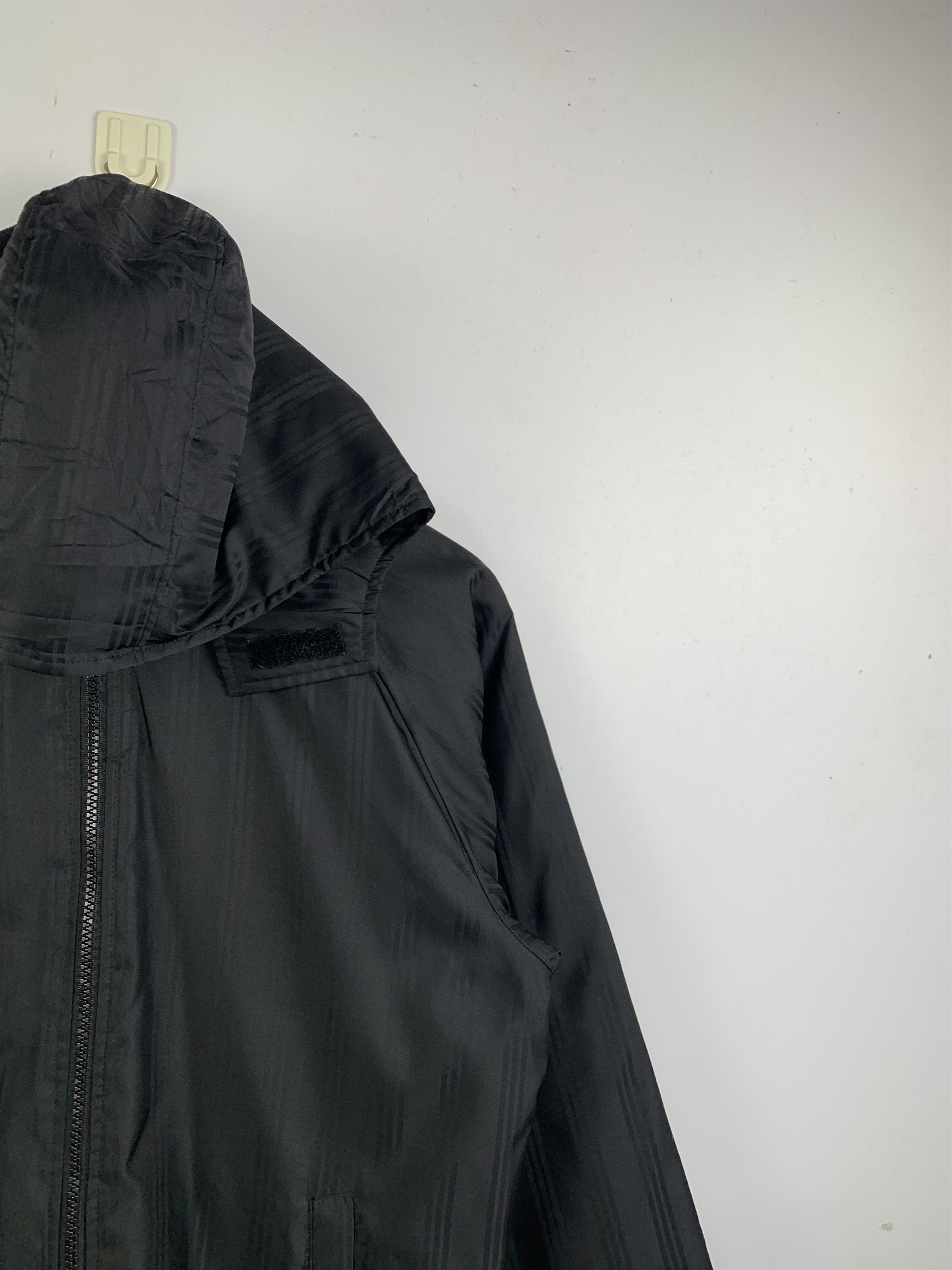 Adidas Vintage ADIDAS Hoodie ZIp Up Sportwear Jacket Size US L / EU 52-54 / 3 - 3 Thumbnail