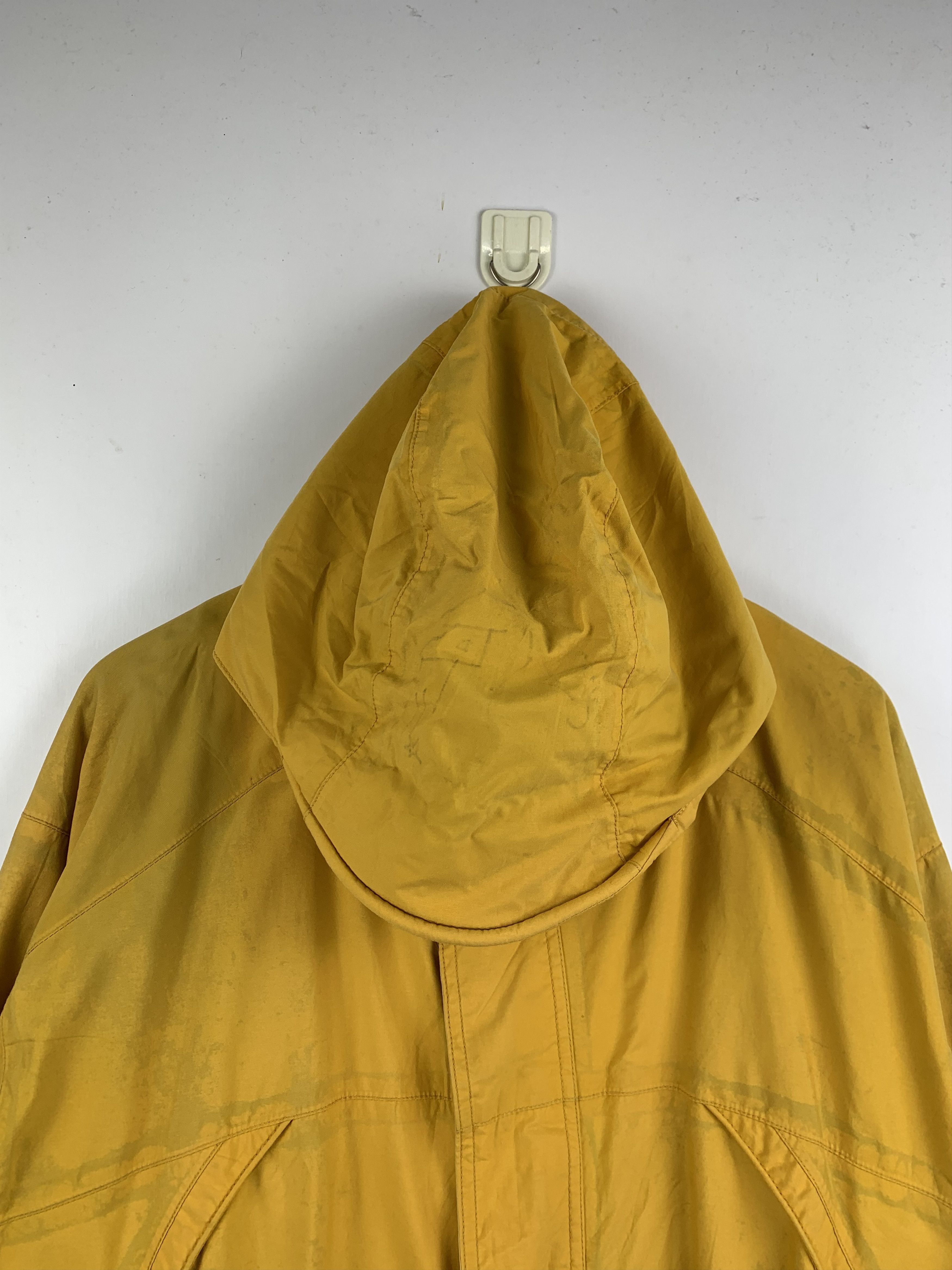 Nike ACG Vintage Nike ACG Yellow 3-Layer Shell Jacket Size US XL / EU 56 / 4 - 4 Thumbnail