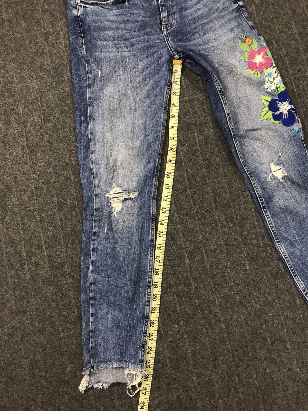 Vintage × Zara Zara Trafaluc Skinny Cut Style Embroidery Logo Denim Size 28" / US 6 / IT 42 - 9 Thumbnail