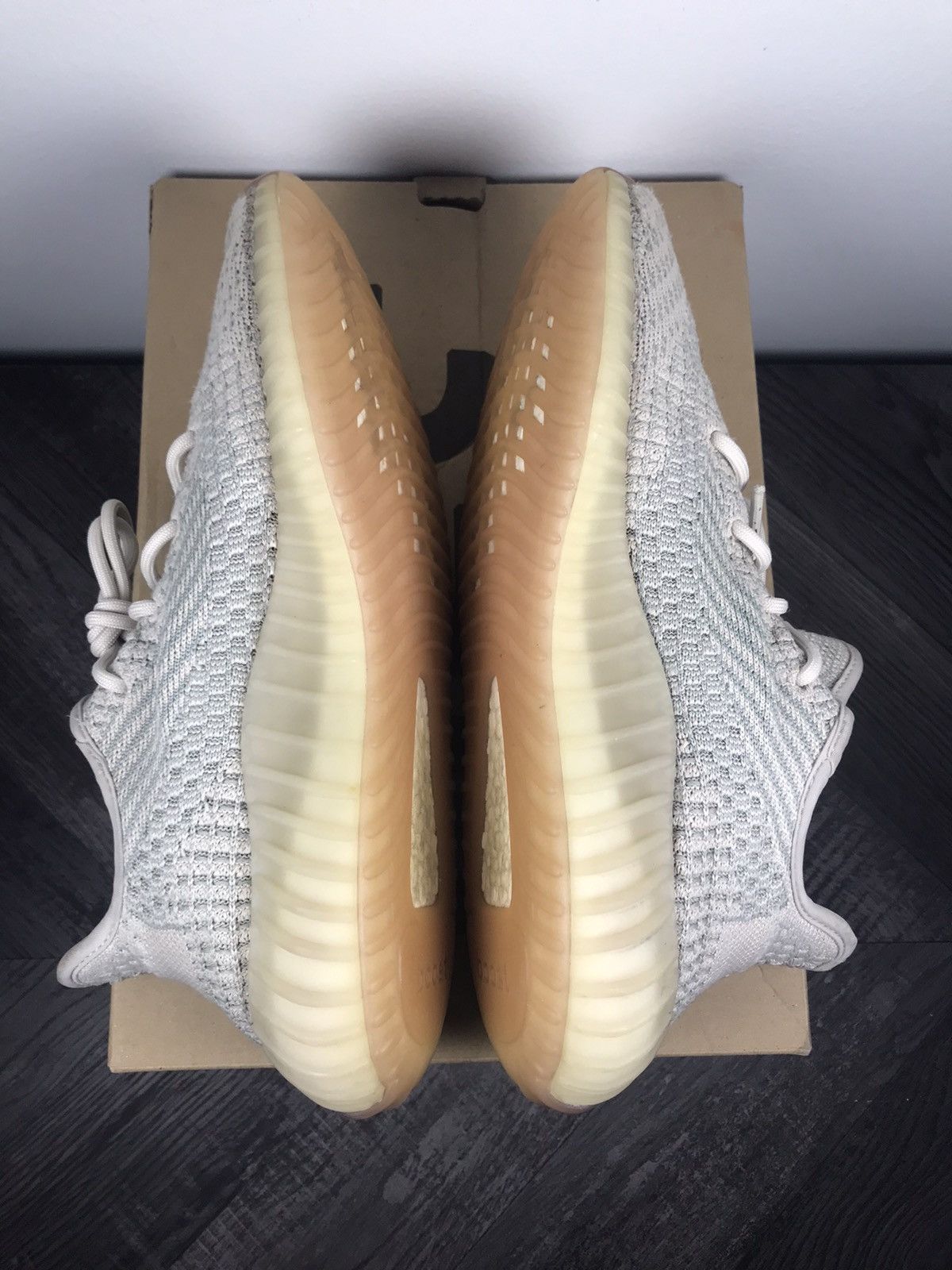 Adidas × Kanye West Adidas Yeezy Boost 350 V2 Citrin Non Reflective Size US 9 / EU 42 - 4 Thumbnail