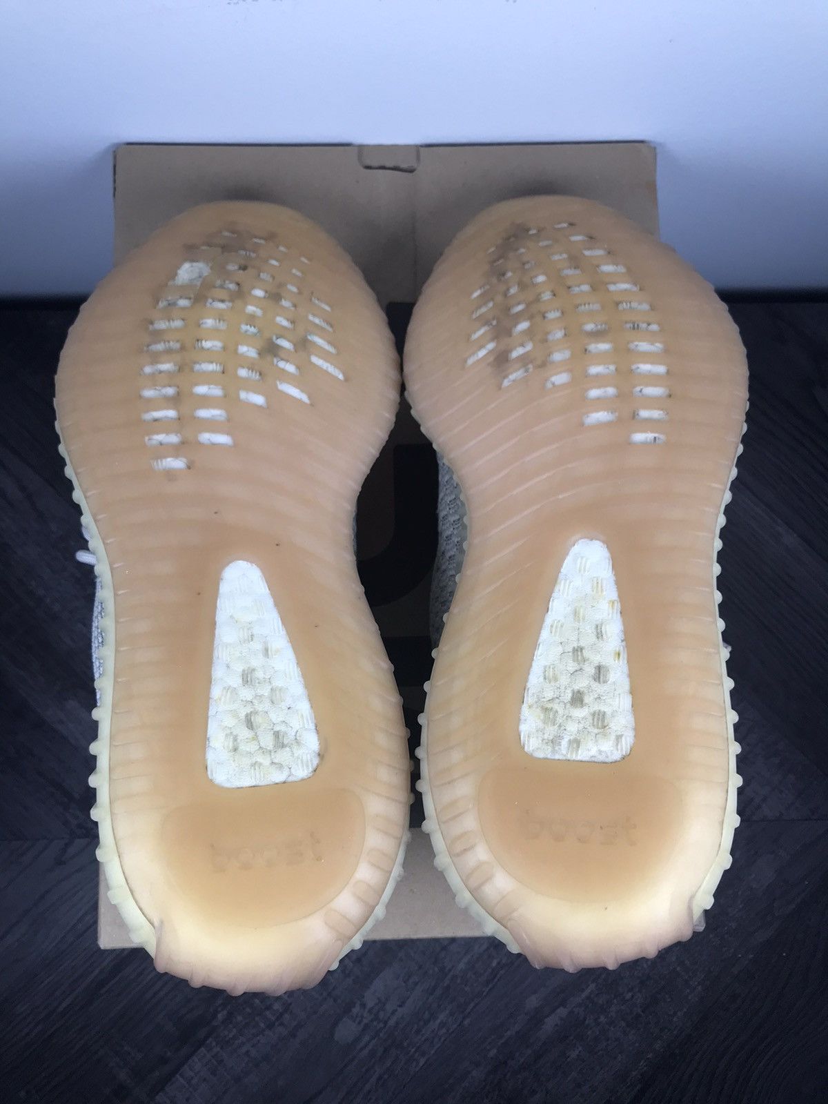 Adidas × Kanye West Adidas Yeezy Boost 350 V2 Citrin Non Reflective Size US 9 / EU 42 - 6 Thumbnail