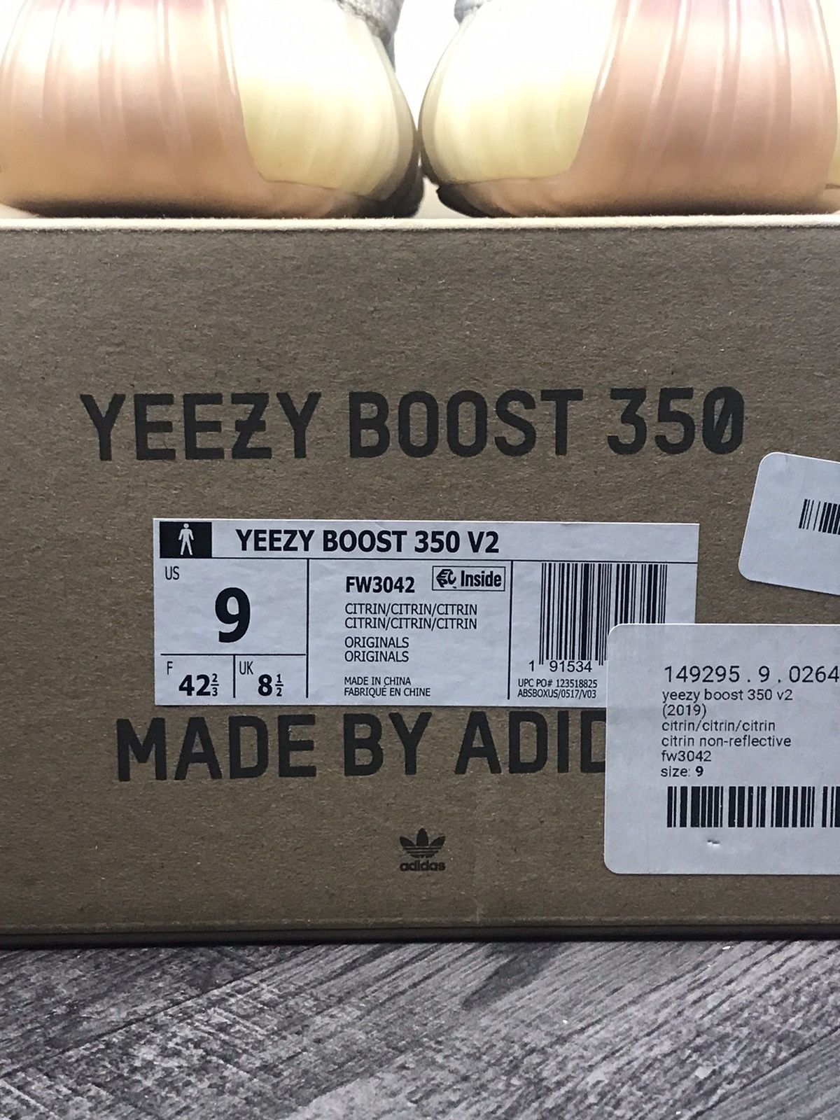 Adidas × Kanye West Adidas Yeezy Boost 350 V2 Citrin Non Reflective Size US 9 / EU 42 - 7 Thumbnail