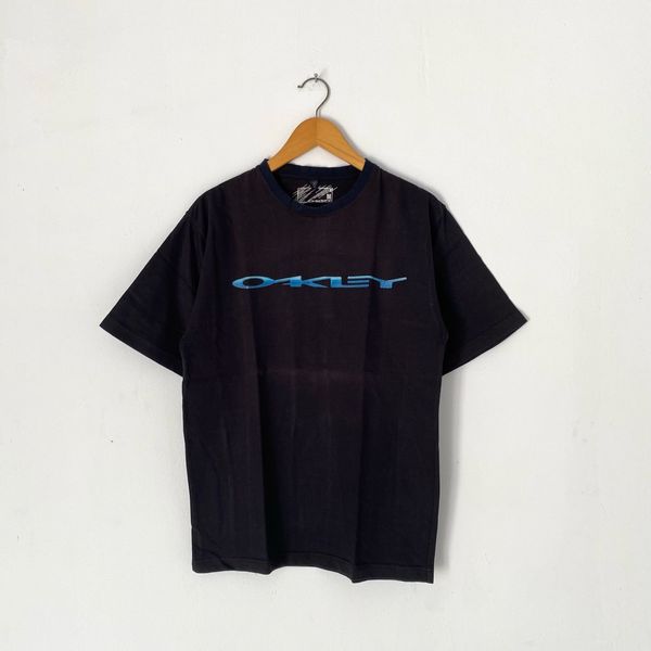 Oakley Oakley logo t-shirt | Grailed