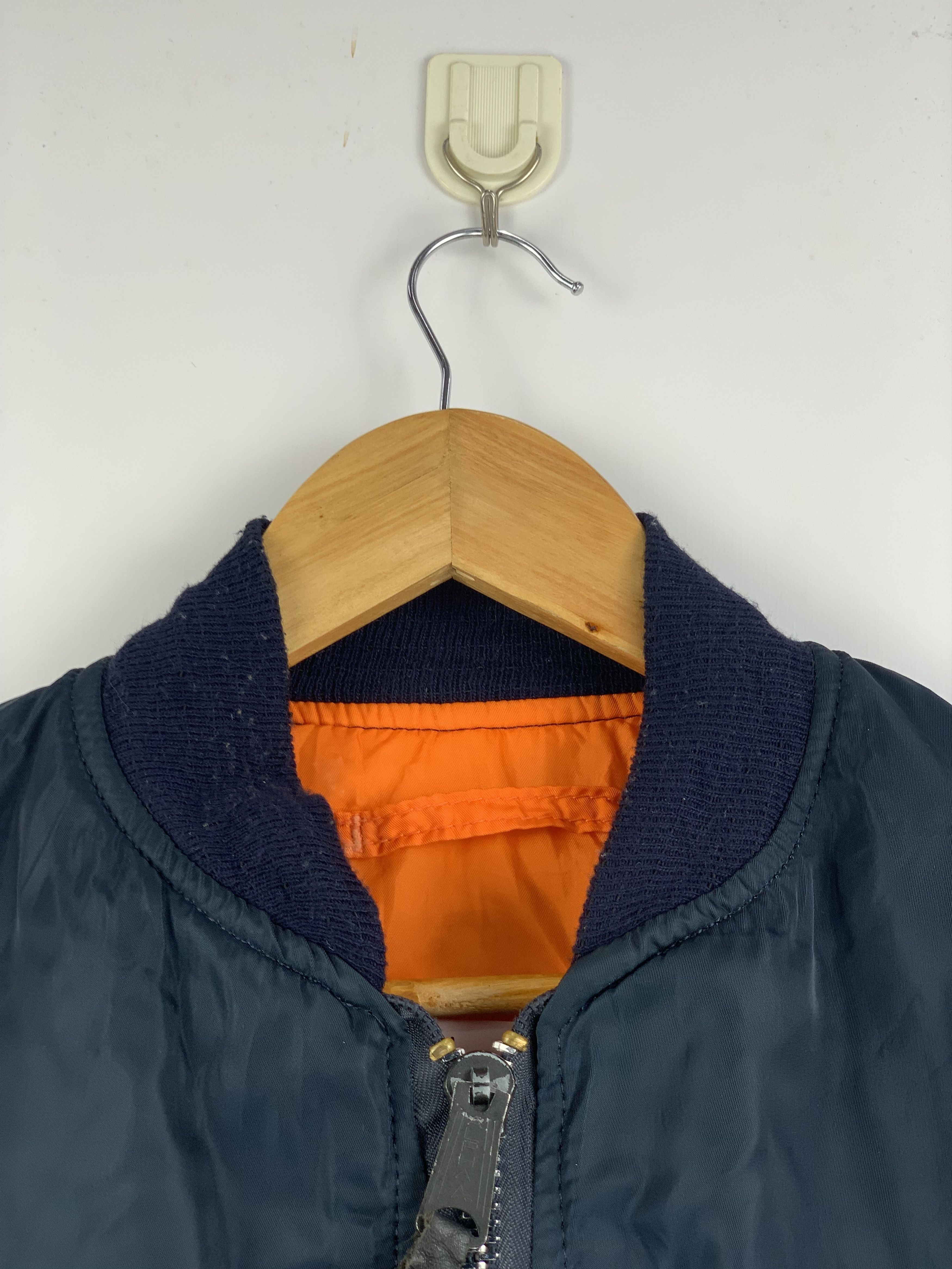 Alpha Industries Vintage ALPHA INDUSTRIES Reversible Bomber Jacket Size US M / EU 48-50 / 2 - 2 Thumbnail