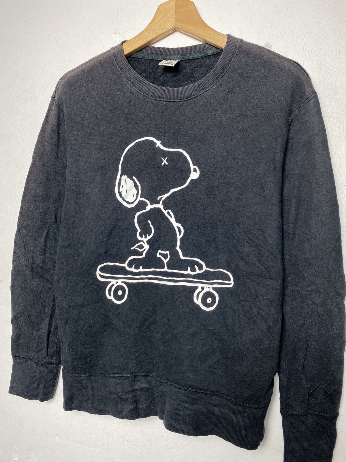 Kaws Vintage Kaws x Peanut Sun Faded Crewneck Size US S / EU 44-46 / 1 - 3 Thumbnail