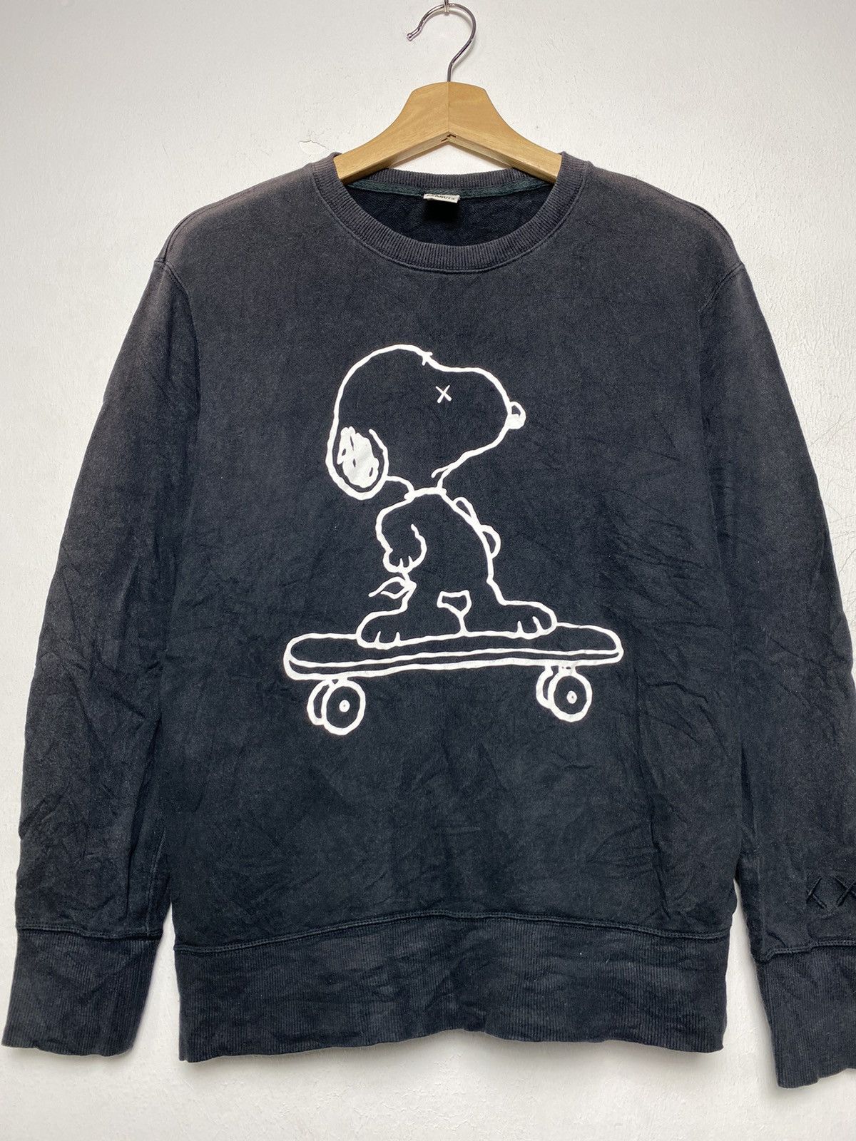 Kaws Vintage Kaws x Peanut Sun Faded Crewneck Size US S / EU 44-46 / 1 - 2 Thumbnail
