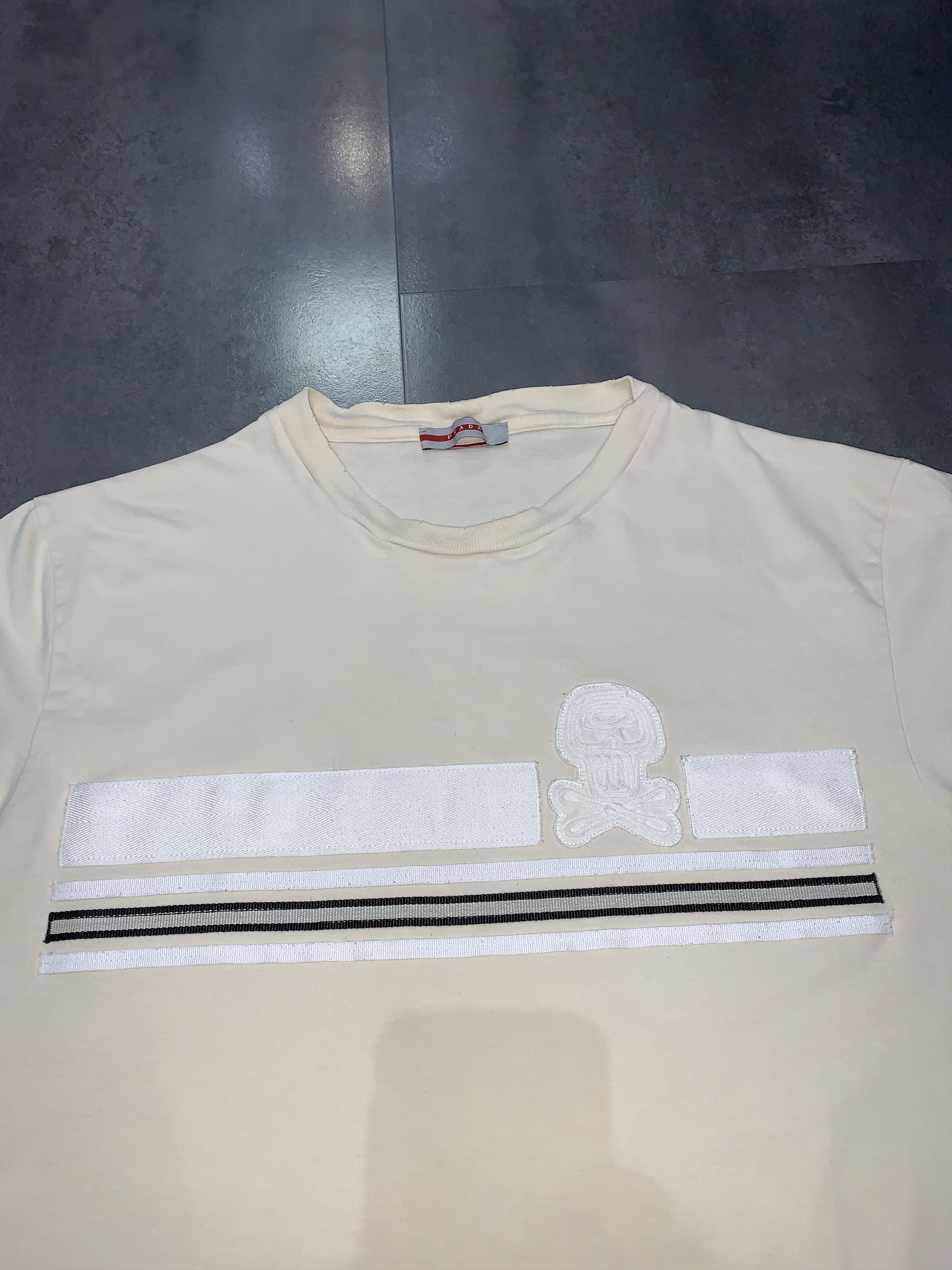 Prada Vintage Prada Skull Embroidered Red Tab Logo Cream T-Shirt Size US L / EU 52-54 / 3 - 10 Thumbnail