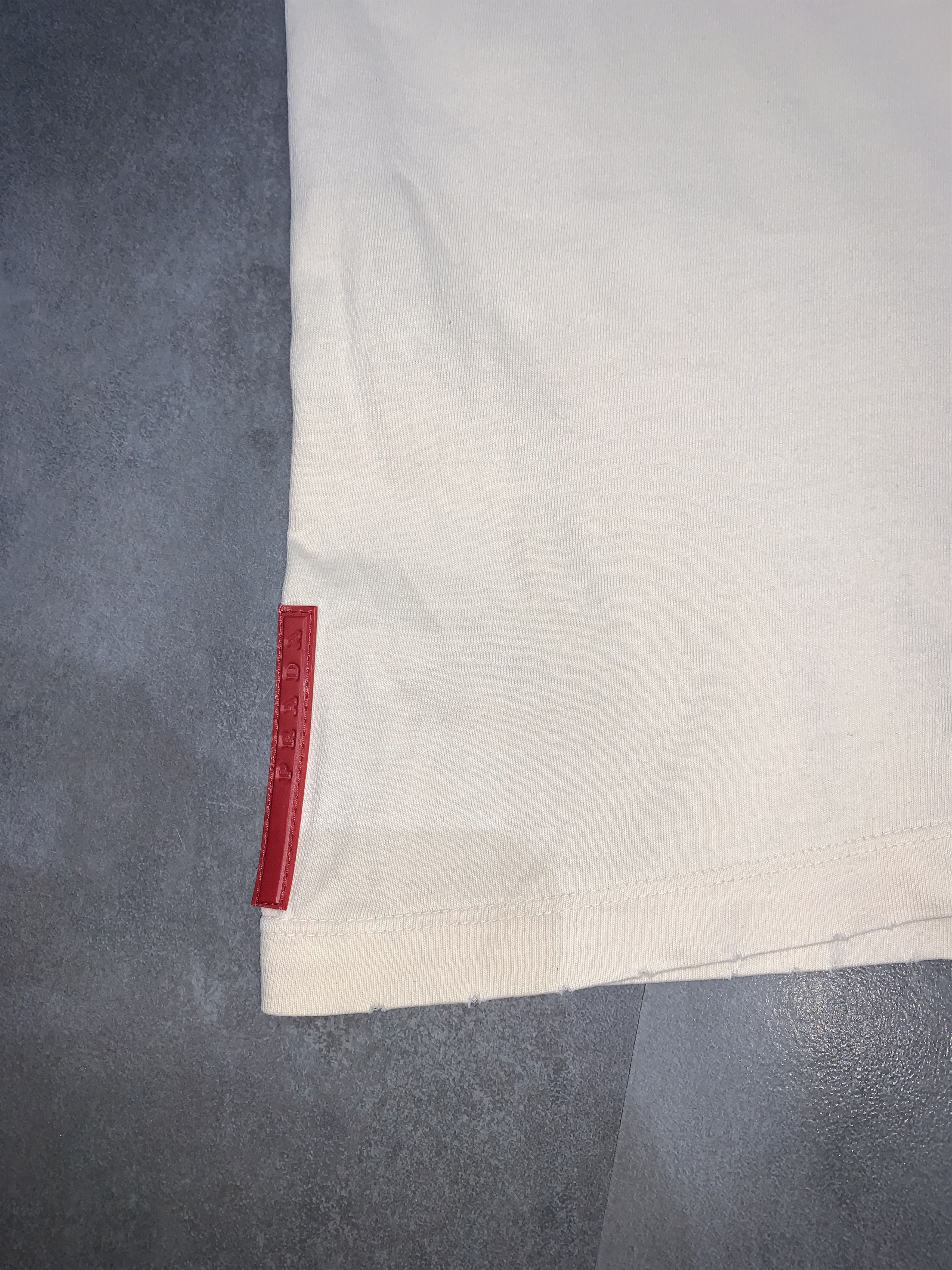 Prada Vintage Prada Skull Embroidered Red Tab Logo Cream T-Shirt Size US L / EU 52-54 / 3 - 11 Thumbnail