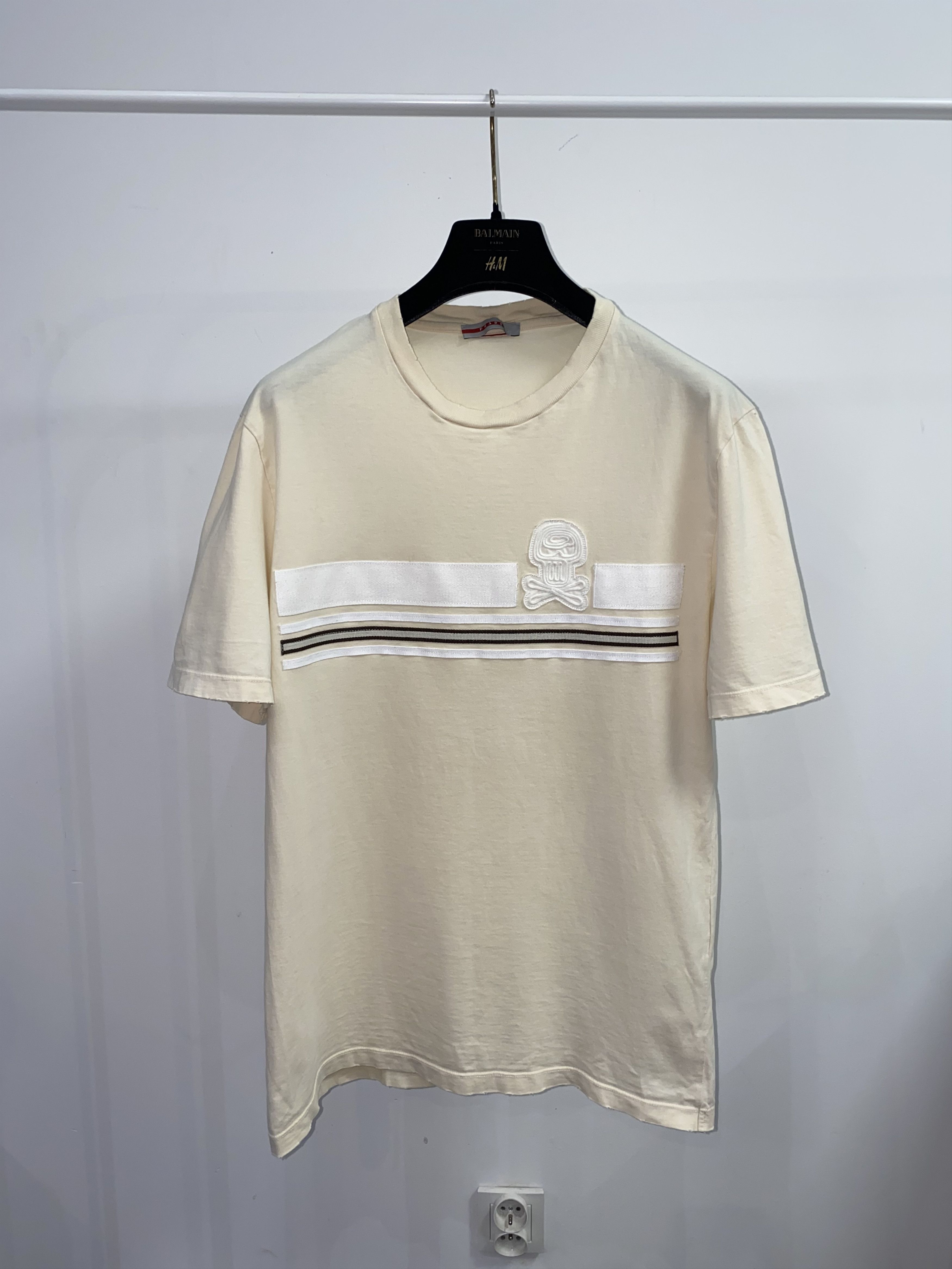 Prada Vintage Prada Skull Embroidered Red Tab Logo Cream T-Shirt Size US L / EU 52-54 / 3 - 1 Thumbnail