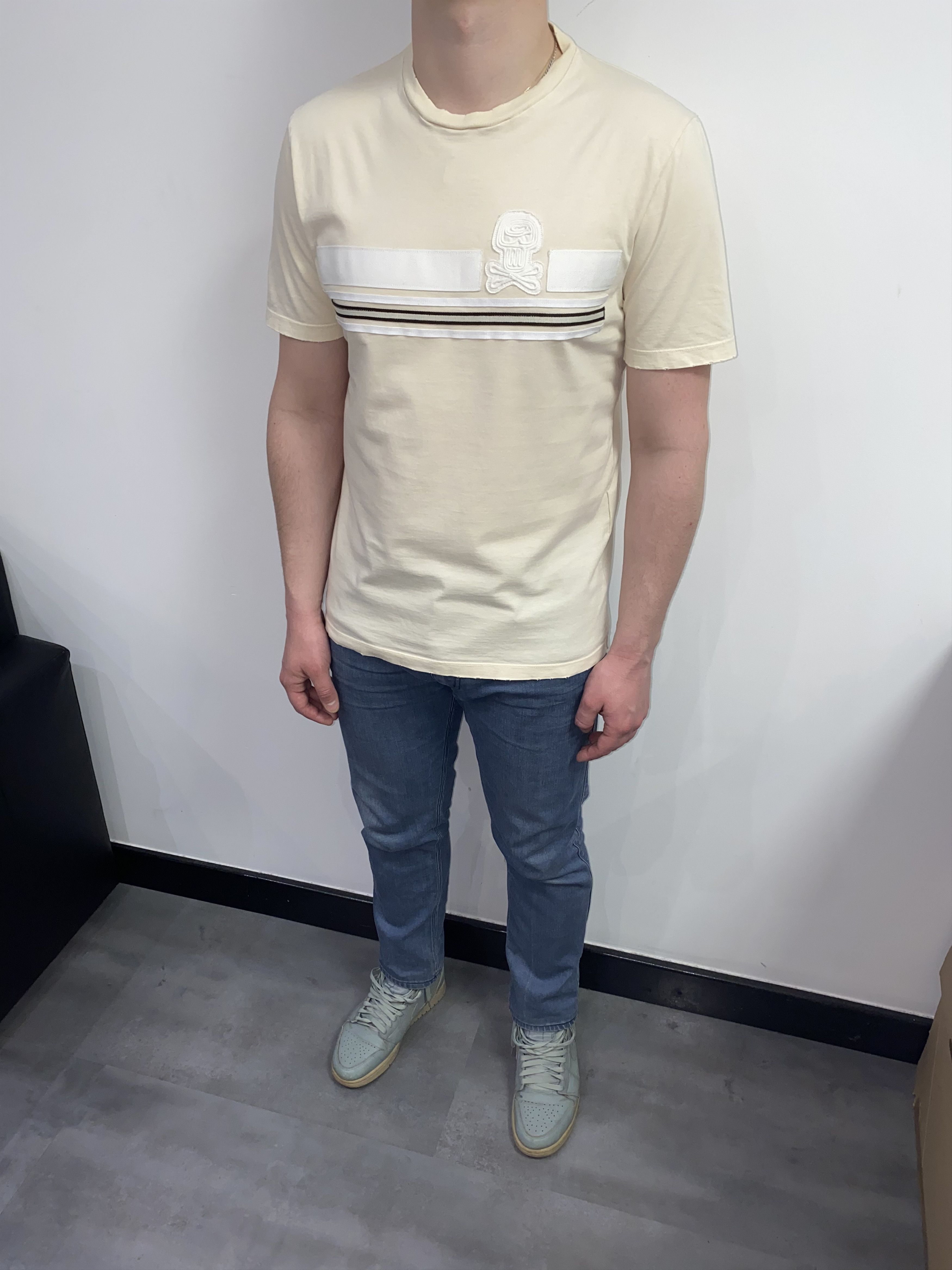 Prada Vintage Prada Skull Embroidered Red Tab Logo Cream T-Shirt Size US L / EU 52-54 / 3 - 7 Thumbnail