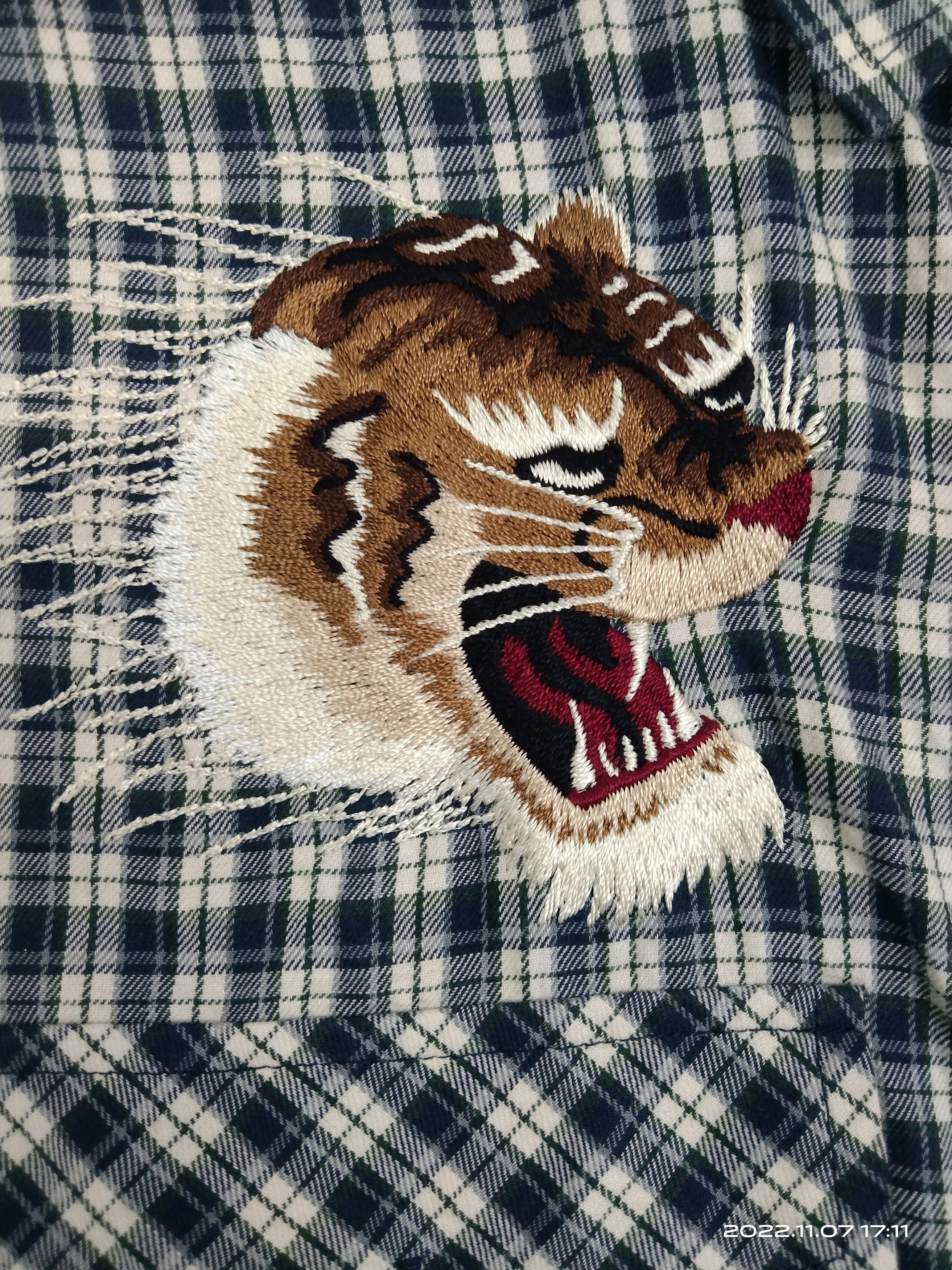 Other CLUCT WORK EMBROIDED 2 TIGER BUTTON UP SHIRT Size US L / EU 52-54 / 3 - 5 Thumbnail