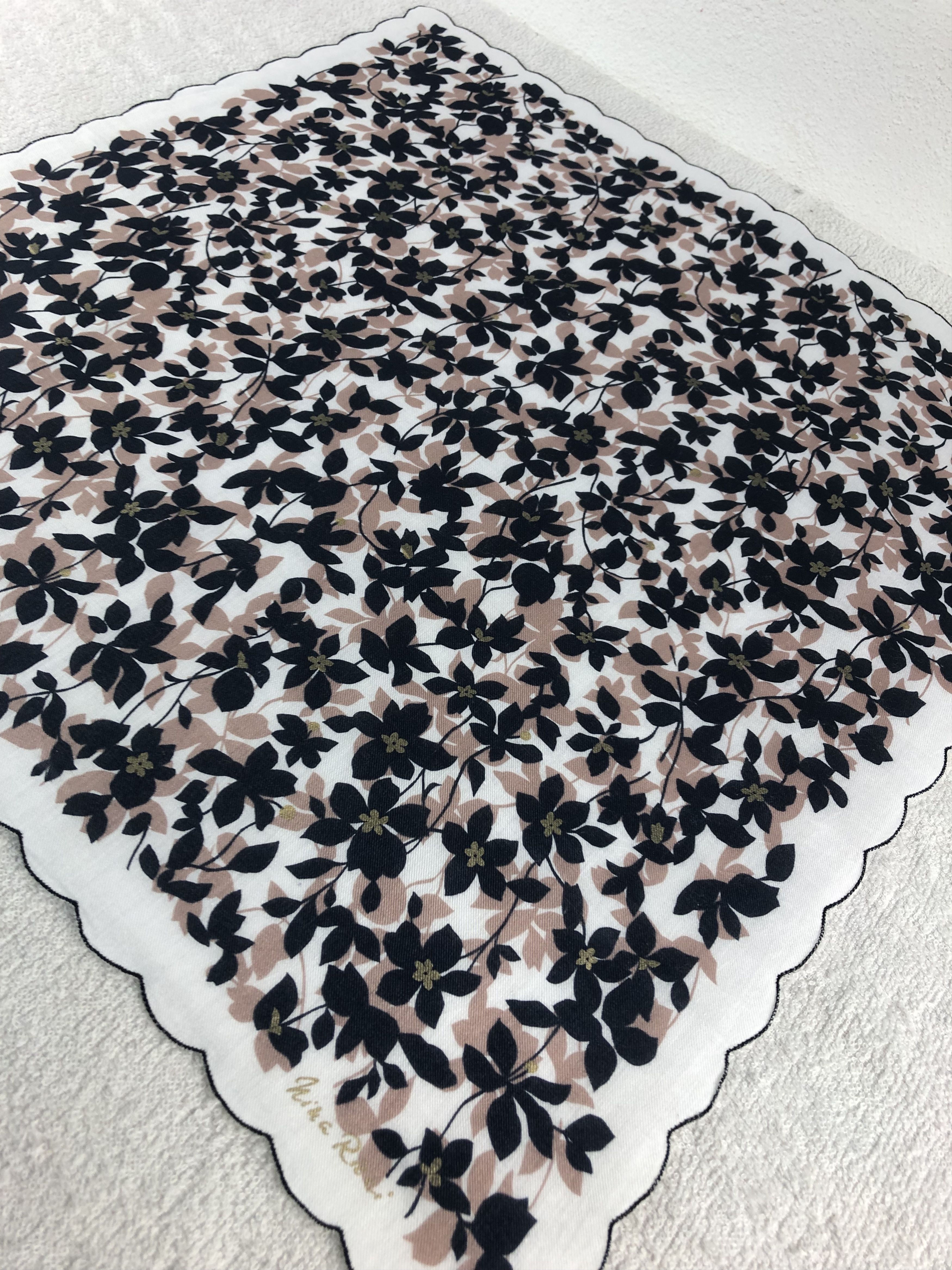 Nina Ricci Nina Ricci Floral Handkerchief / Bandana / Neckerchief C052 Size ONE SIZE - 4 Thumbnail