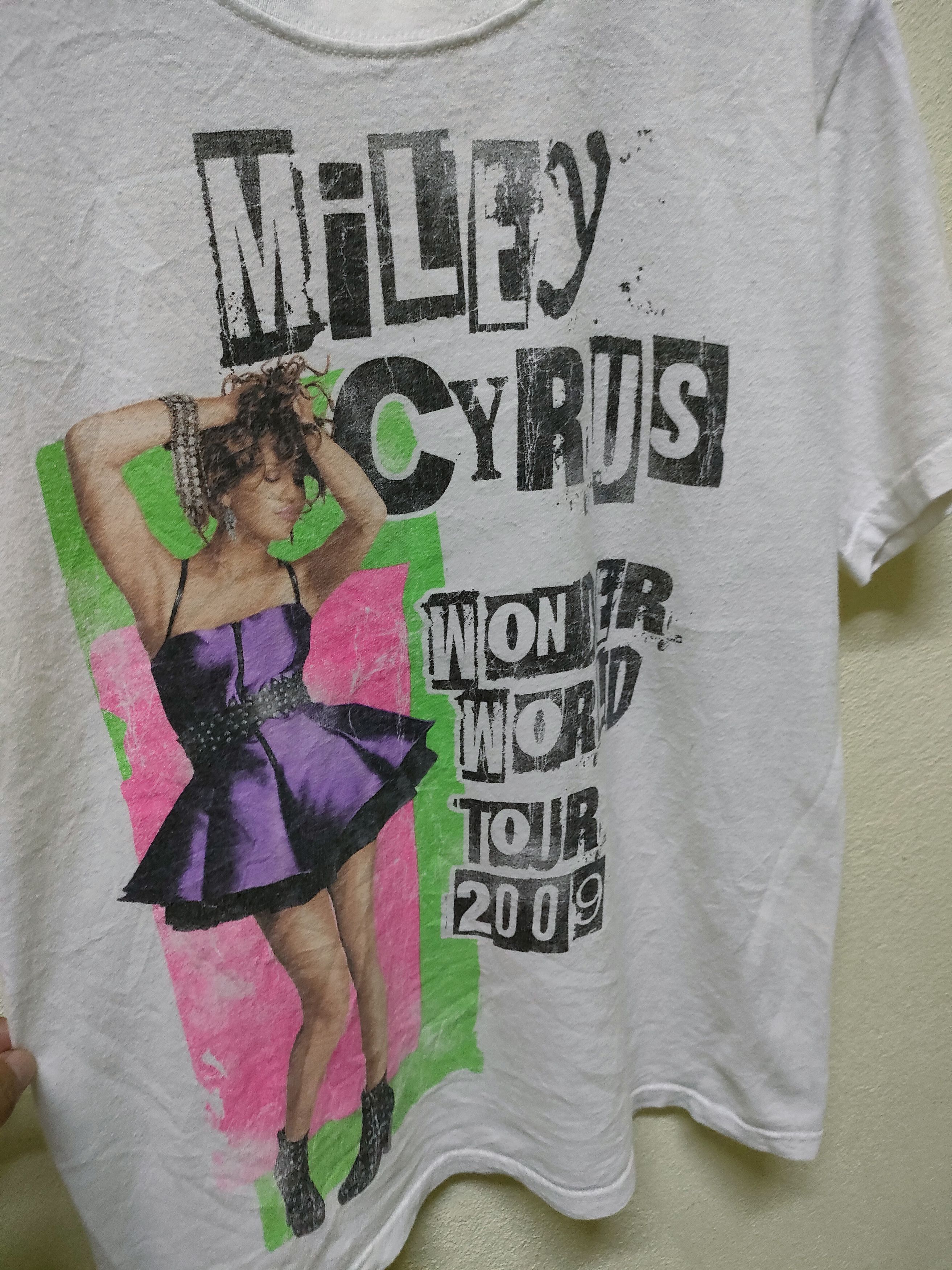 Band Tees × Vintage 💥Best Offer 💥 Vintage Miley Cyrus Tour T-shirt Size US S / EU 44-46 / 1 - 5 Thumbnail