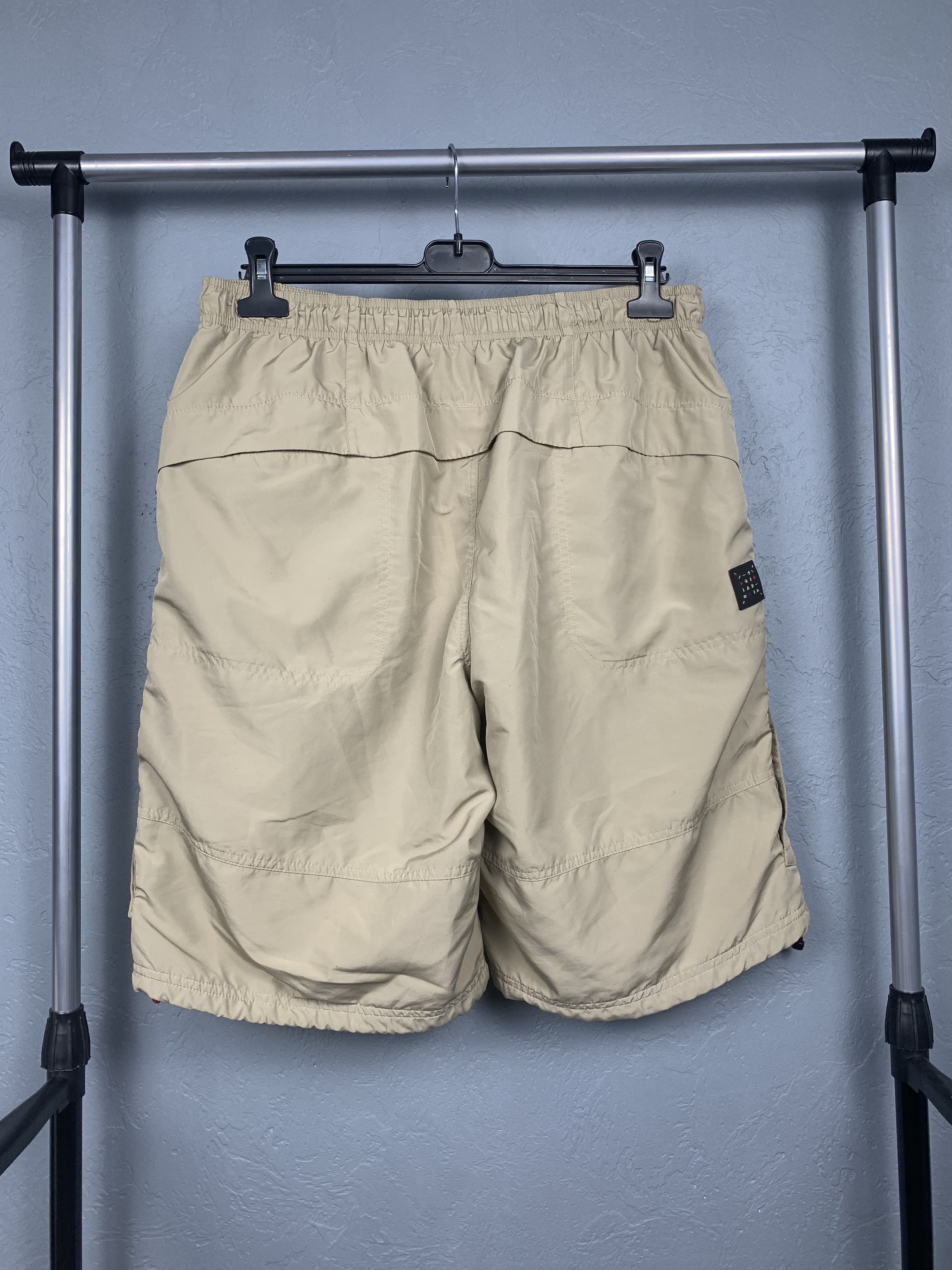 Nike Nike Vintage Mens NYLON Cargo Shorts Y2K Size US 36 / EU 52 - 4 Thumbnail