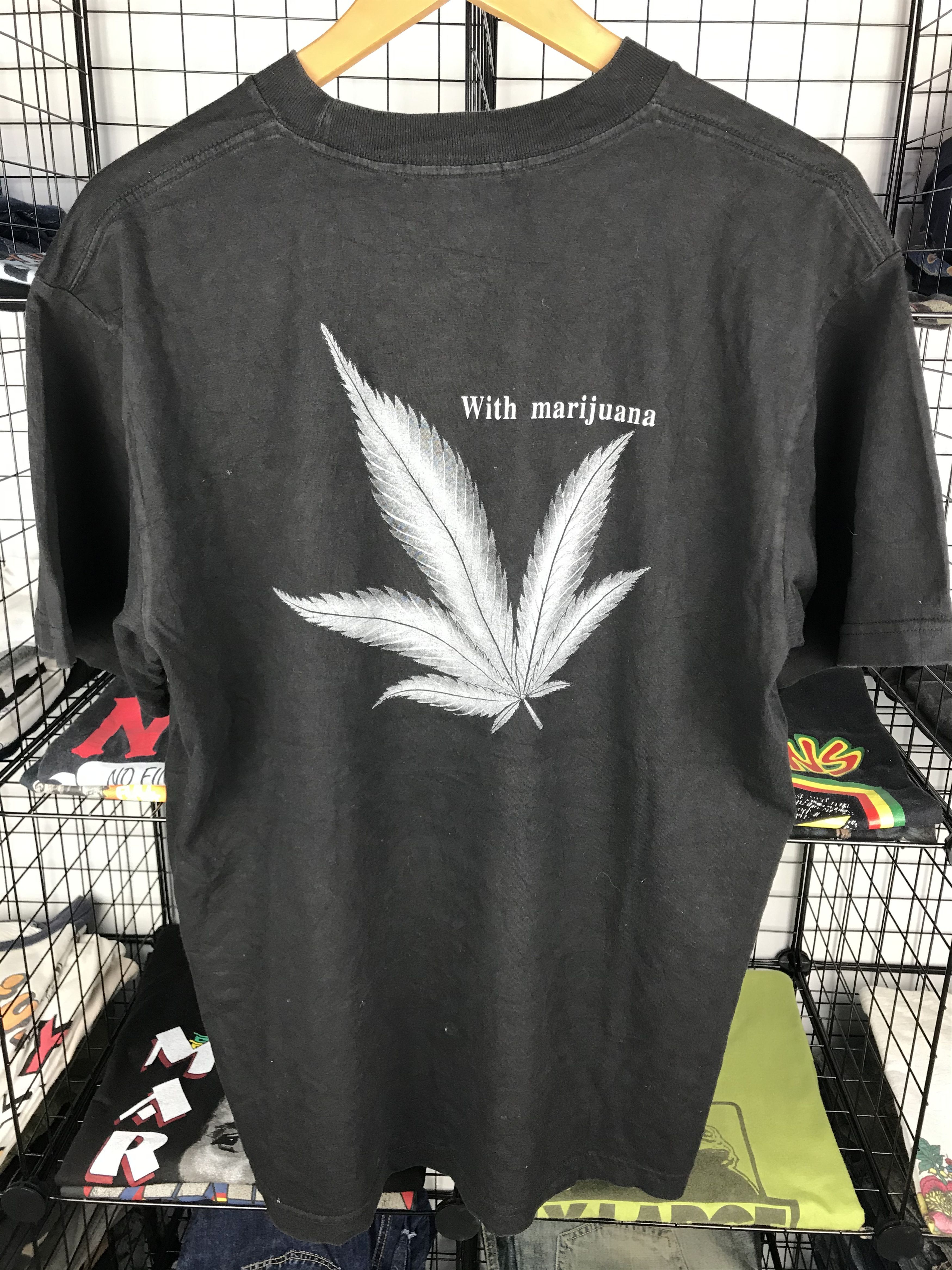 Vintage Vintage Marijuana Shirts Size US L / EU 52-54 / 3 - 5 Thumbnail