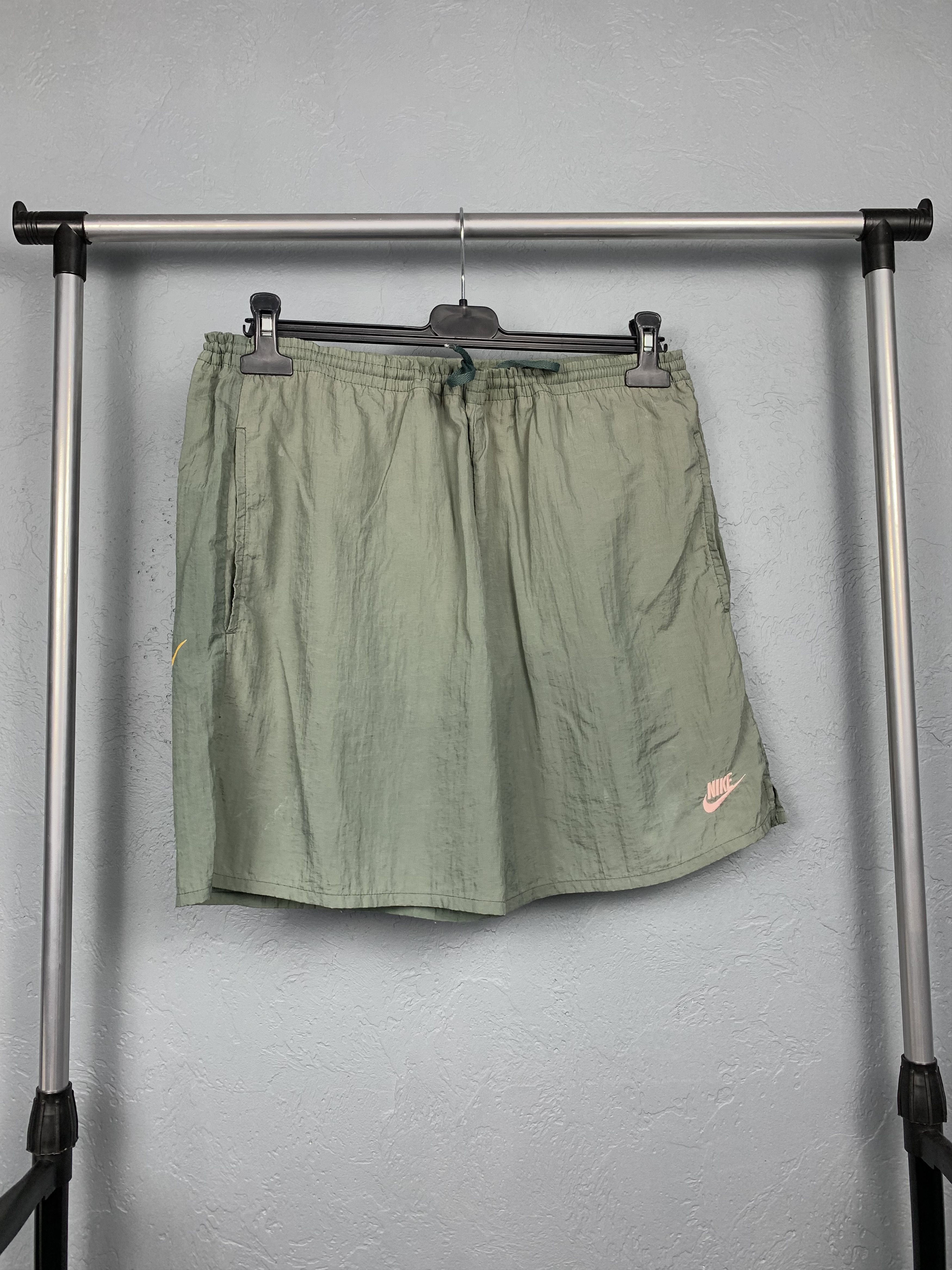 Nike Nike 90s Vintage Nylon Mens Shorts Y2K Big Logo Swoosh Size US 30 / EU 46 - 2 Thumbnail